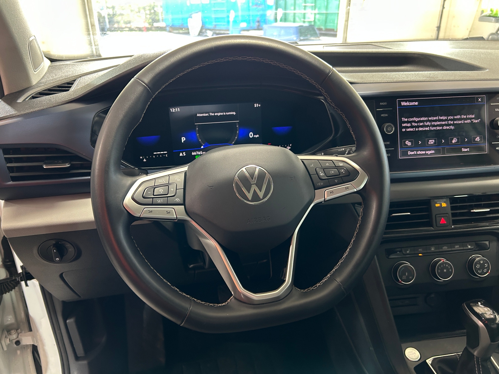 Thumbnail: 2022 Volkswagen Taos - 4