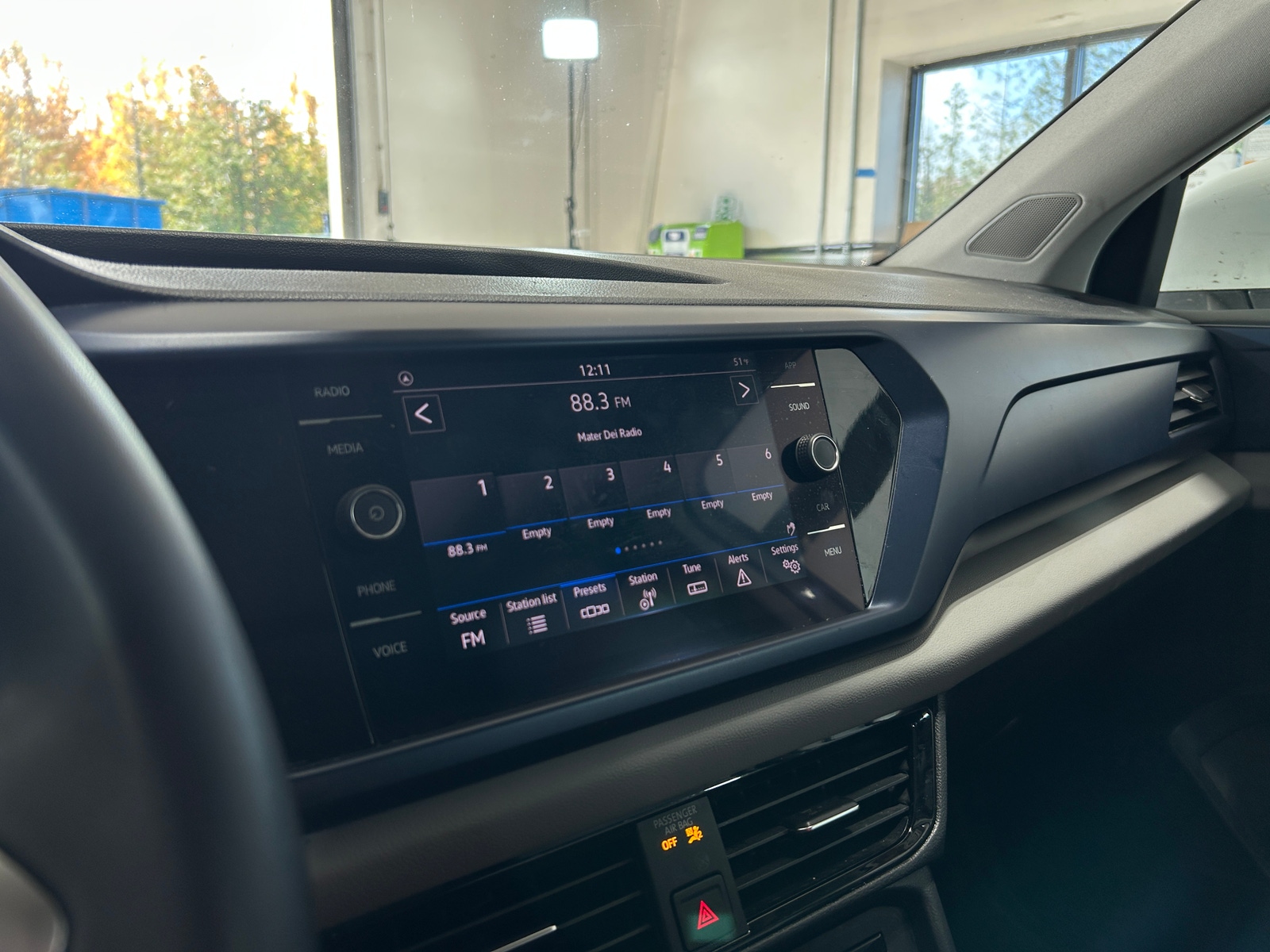 Thumbnail: 2022 Volkswagen Taos - 3