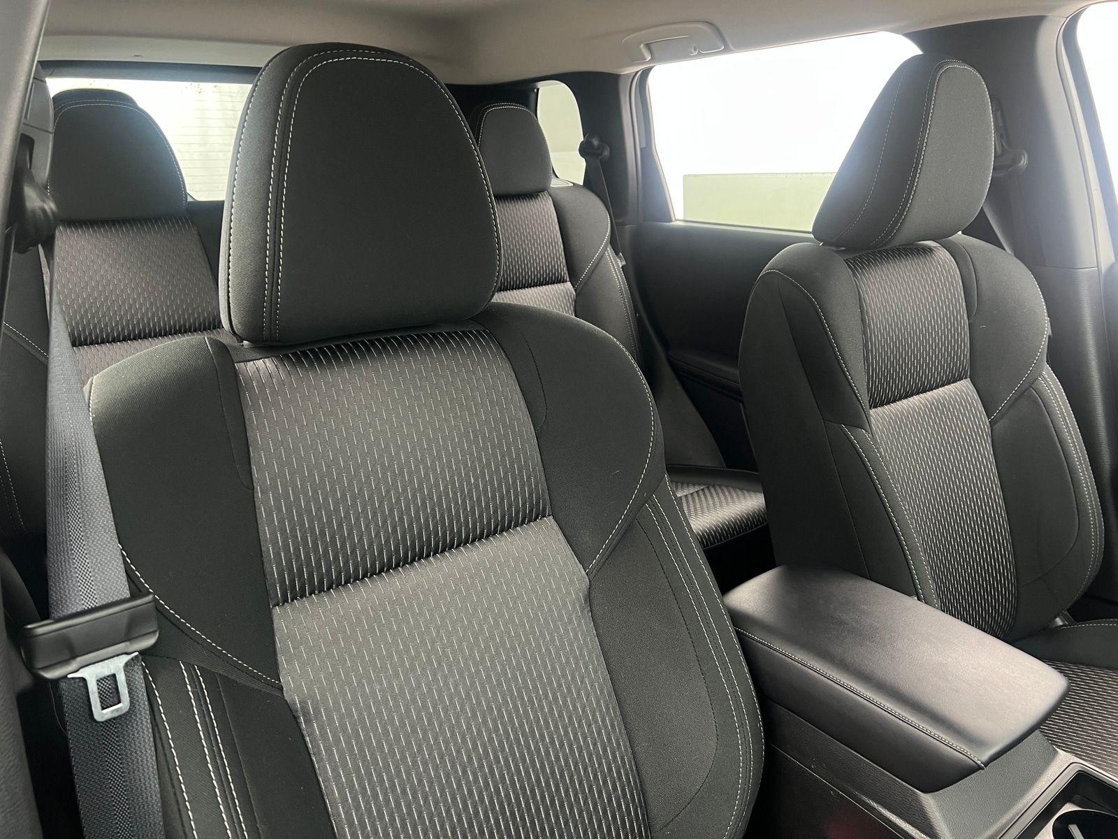 Thumbnail: 2024 Mitsubishi Outlander - 2