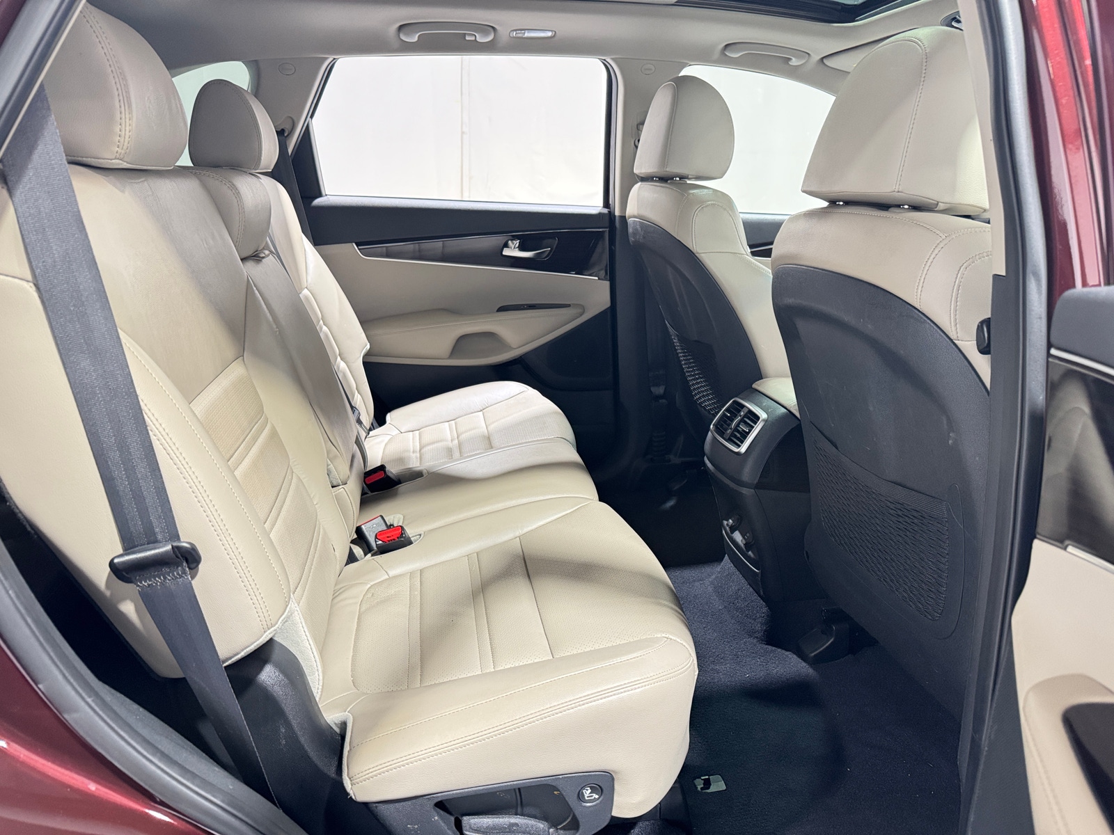 Thumbnail: 2020 Kia Sorento - 5