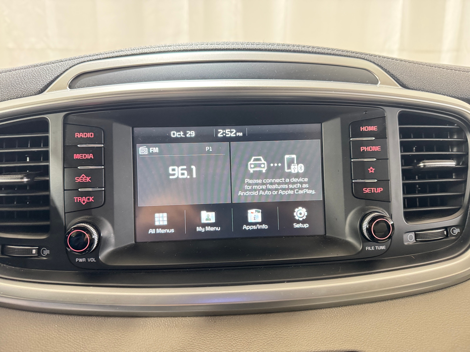 Thumbnail: 2020 Kia Sorento - 3