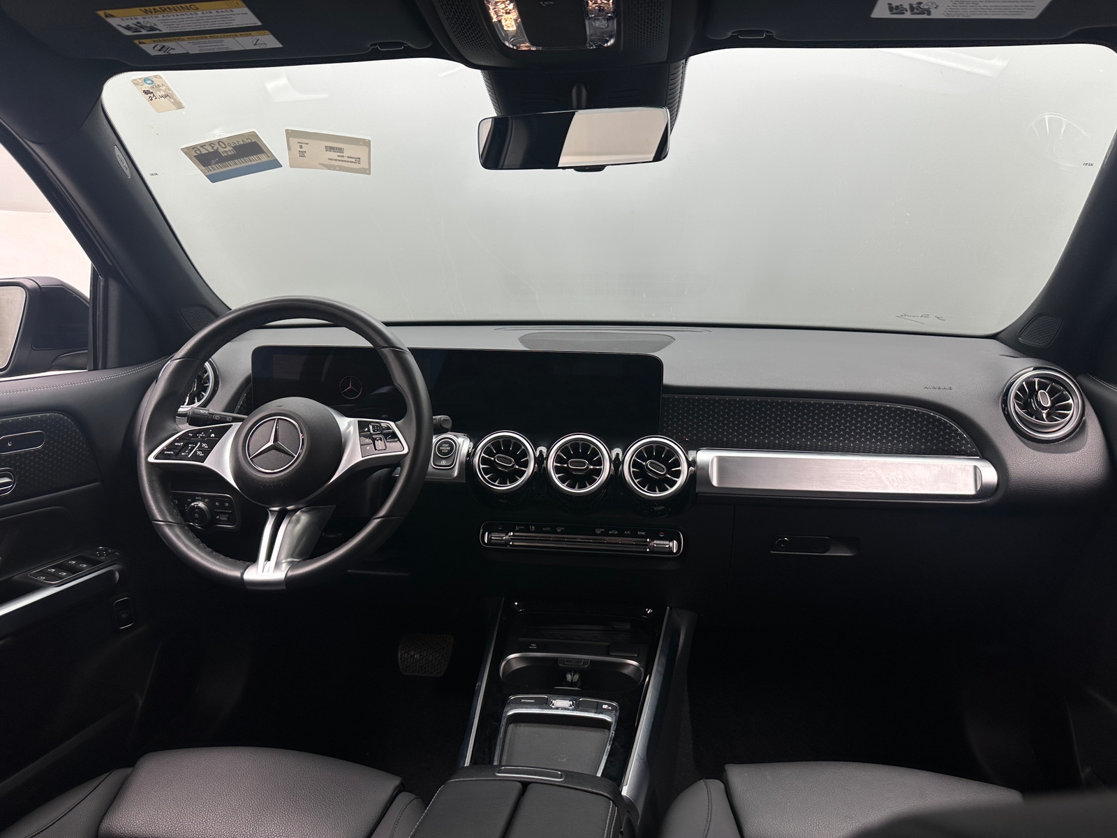 Thumbnail: 2025 Mercedes-Benz GLB - 3