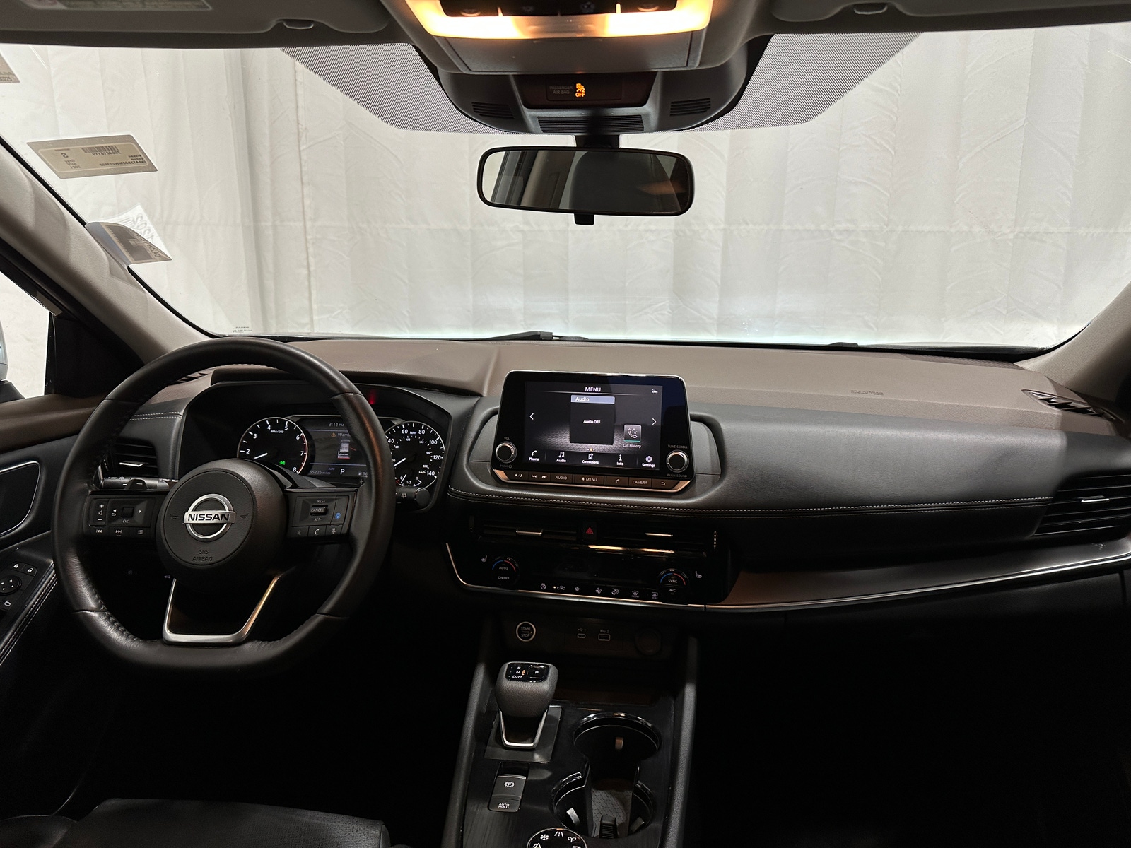 Thumbnail: 2021 Nissan Rogue - 3