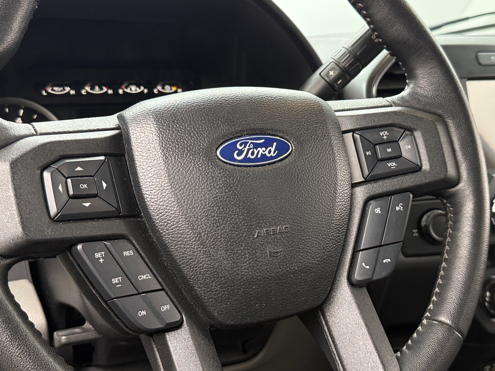 Thumbnail: 2019 Ford Econoline - 5