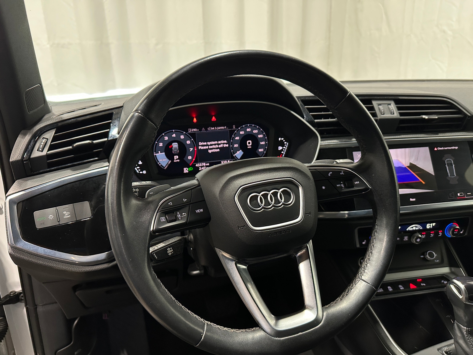 Thumbnail: 2023 Audi Q3 - 4