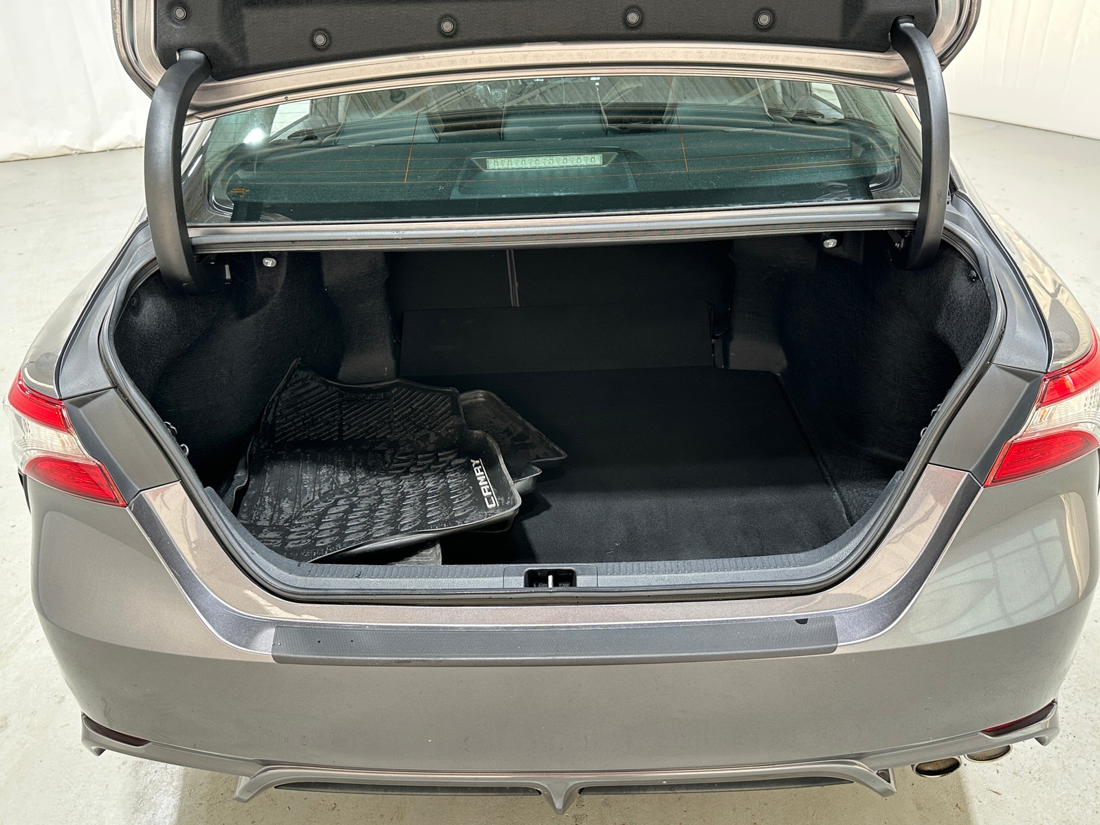 Thumbnail: 2019 Toyota Camry - 6