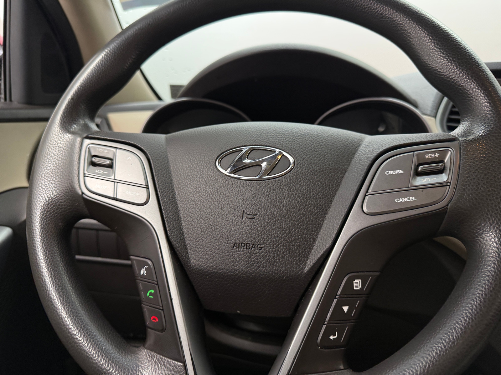 Thumbnail: 2017 Hyundai Santa Fe - 5