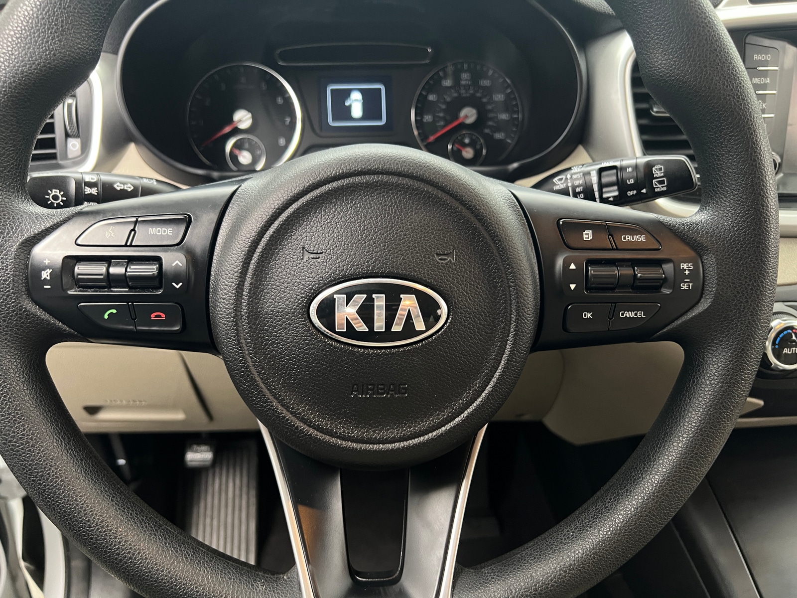 Thumbnail: 2018 Kia Sorento - 5