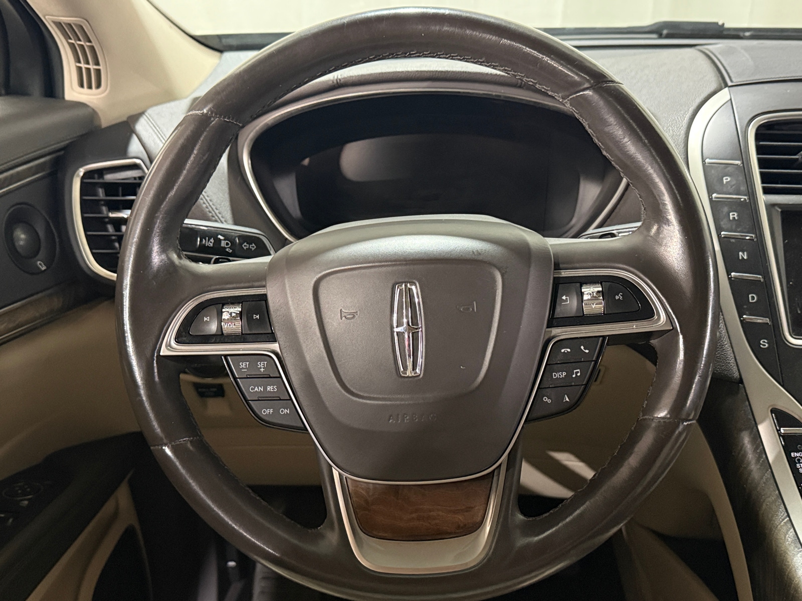 Thumbnail: 2020 Lincoln Nautilus - 4