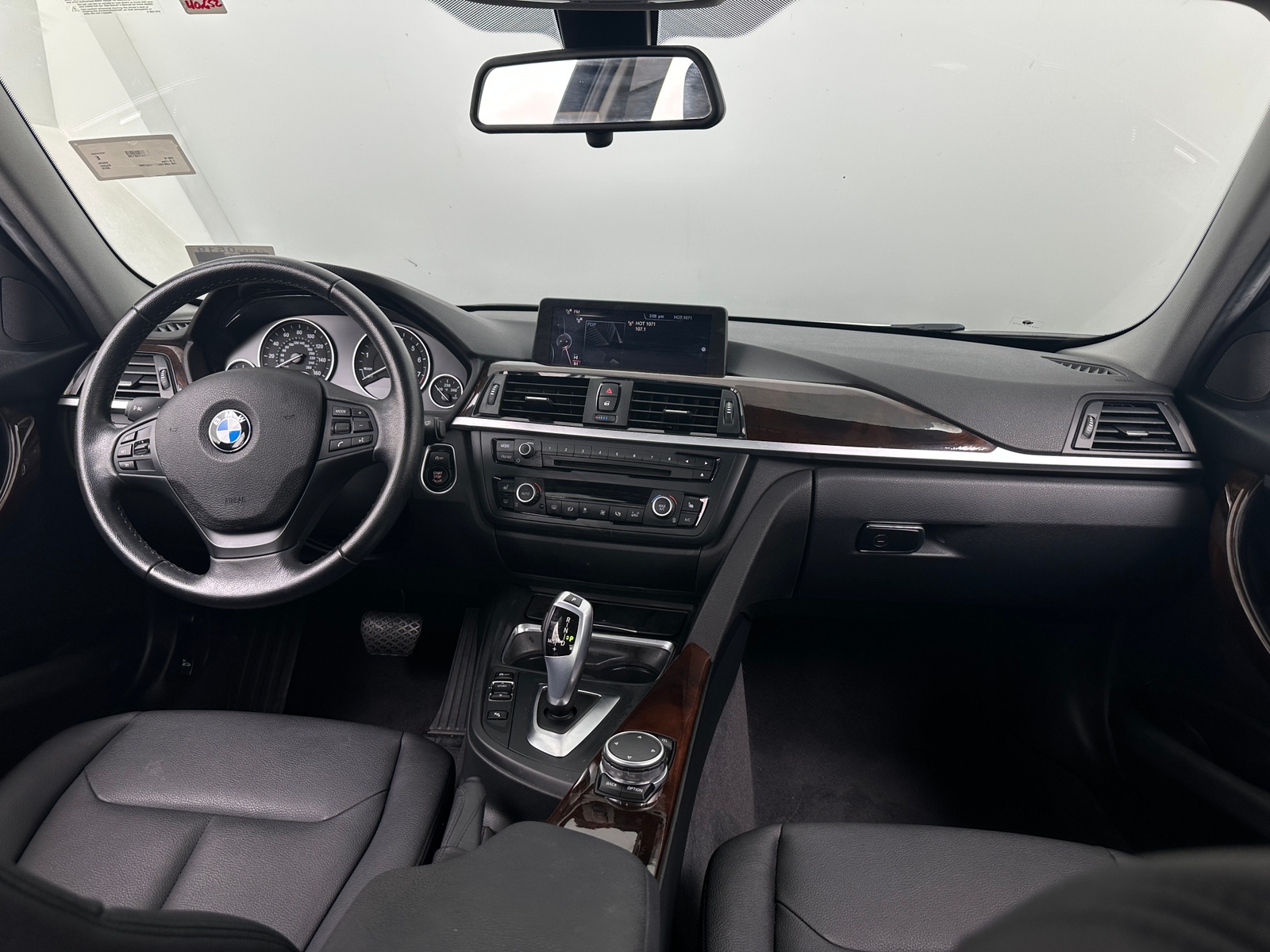 Thumbnail: 2015 BMW 3 Series - 2