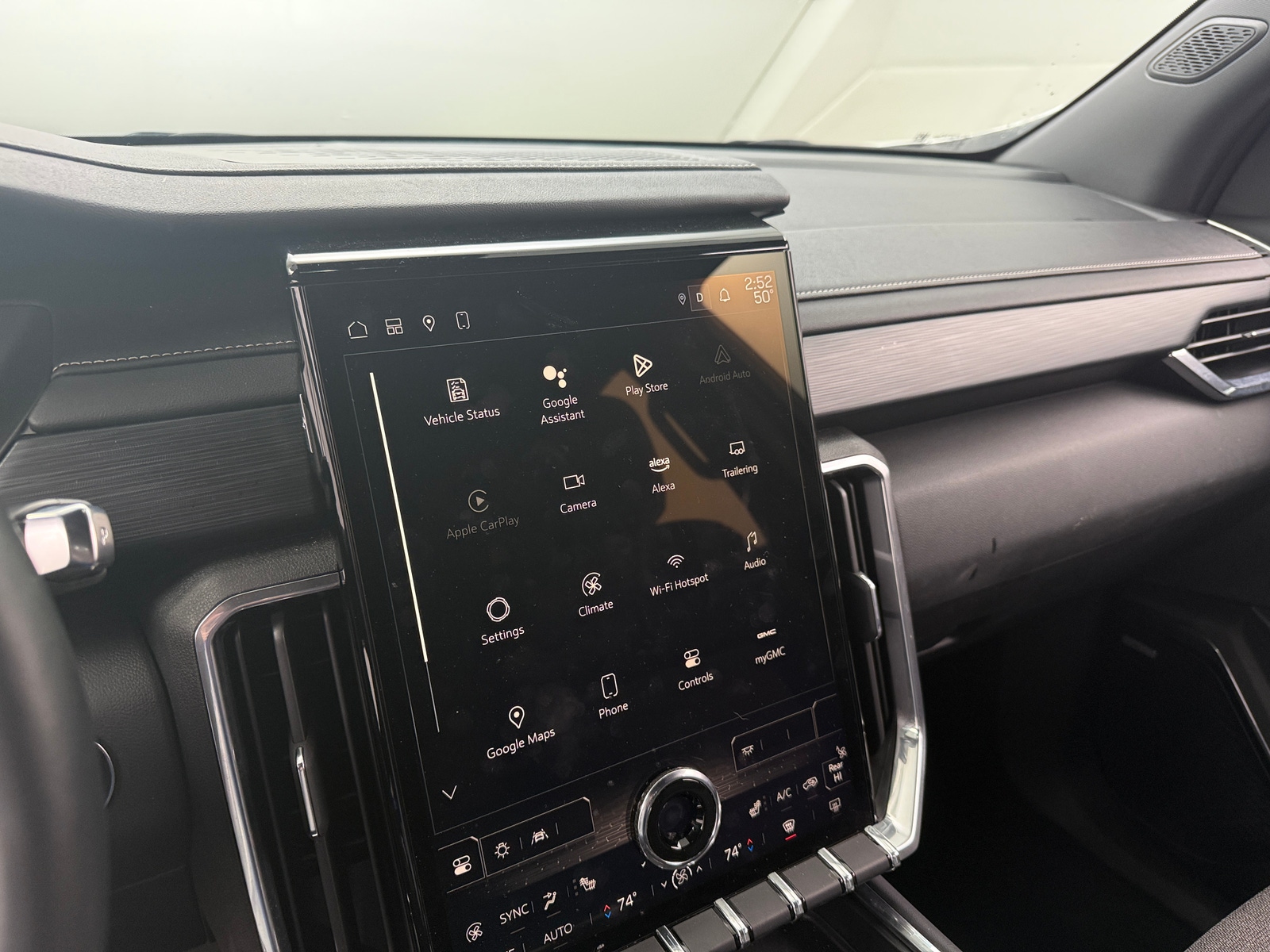 Thumbnail: 2025 GMC Acadia - 4