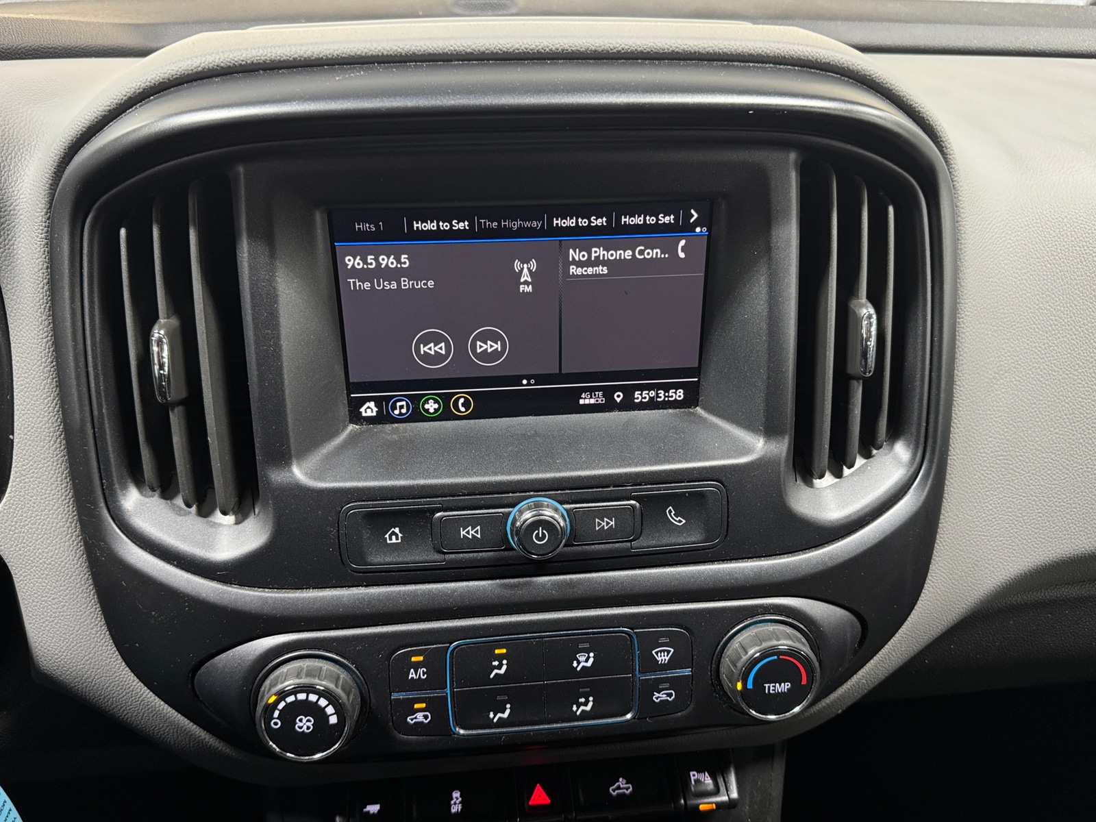 Thumbnail: 2021 Chevrolet Colorado - 4