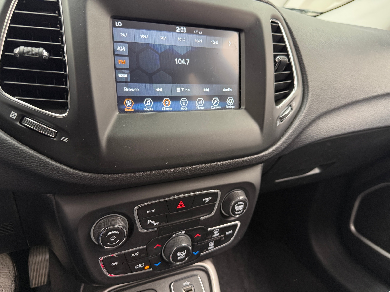 Thumbnail: 2018 Jeep Compass - 4