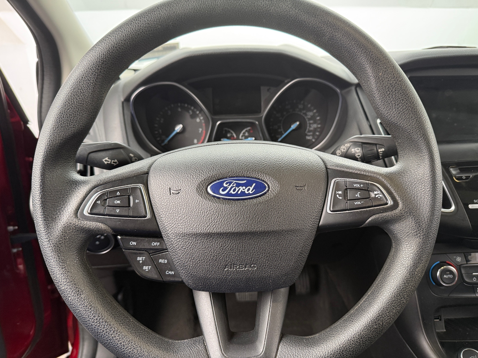 Thumbnail: 2017 Ford Focus - 5