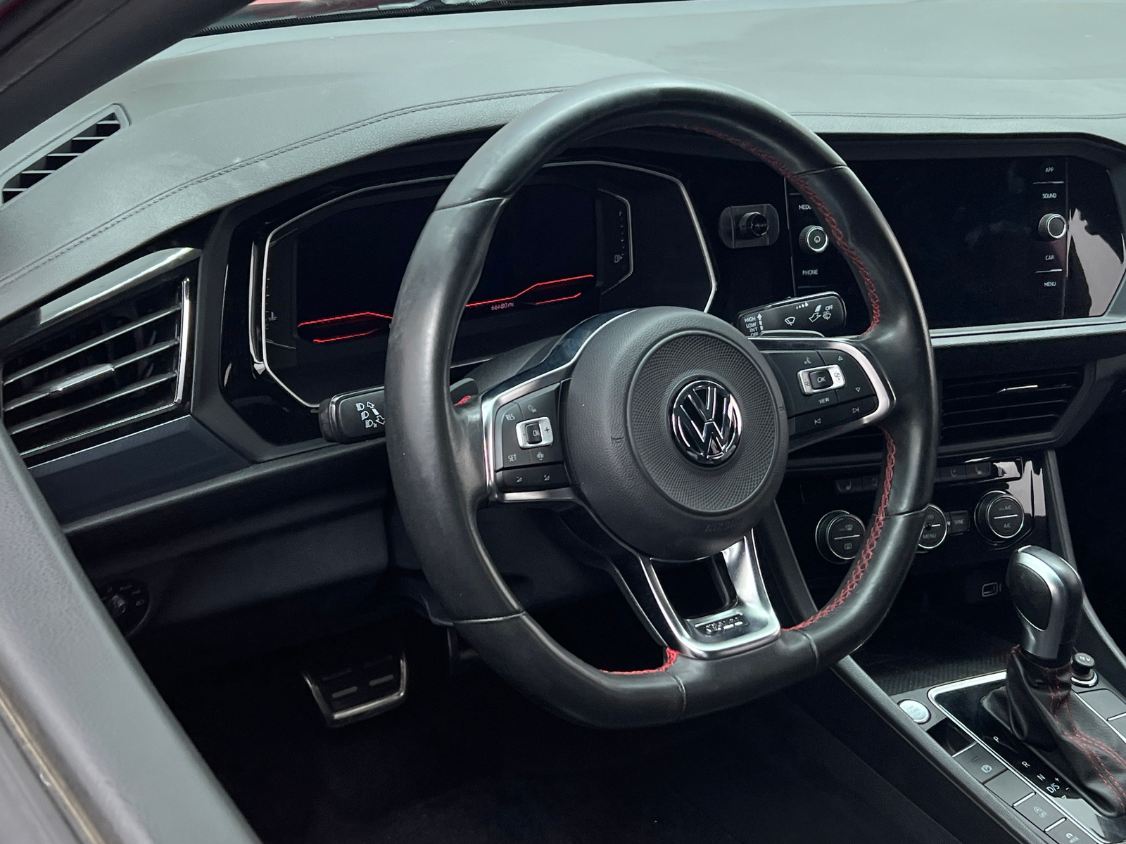 Thumbnail: 2020 Volkswagen Jetta - 4
