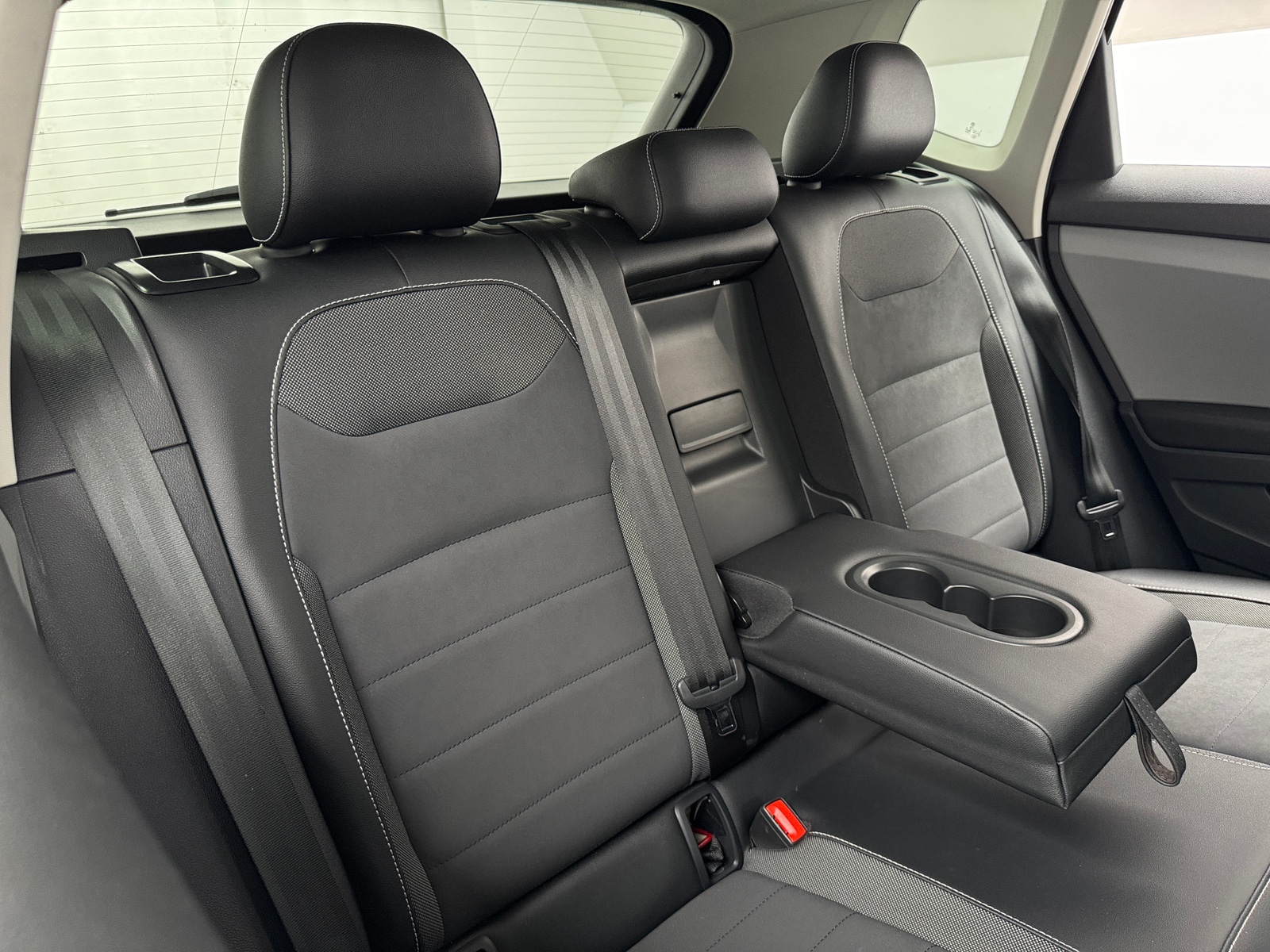 Thumbnail: 2022 Volkswagen Taos - 6