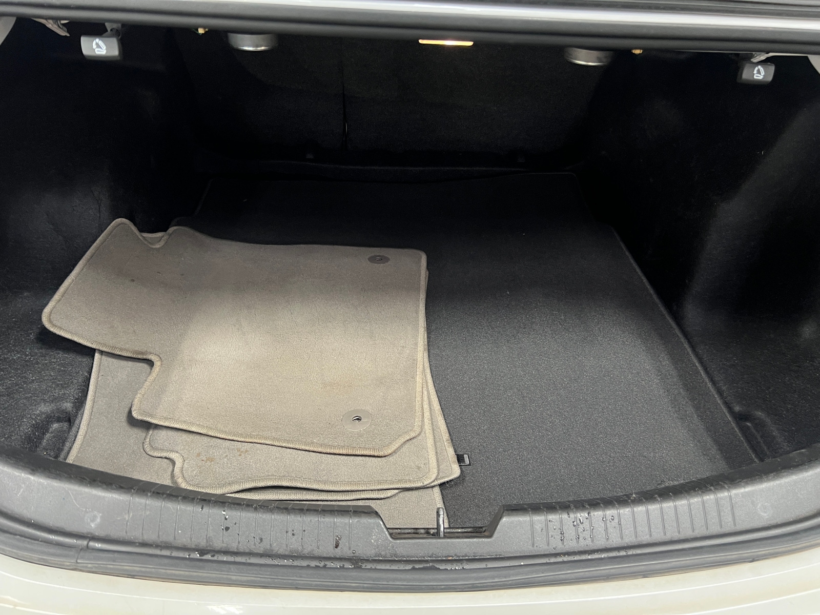 Thumbnail: 2019 Chevrolet Malibu - 6