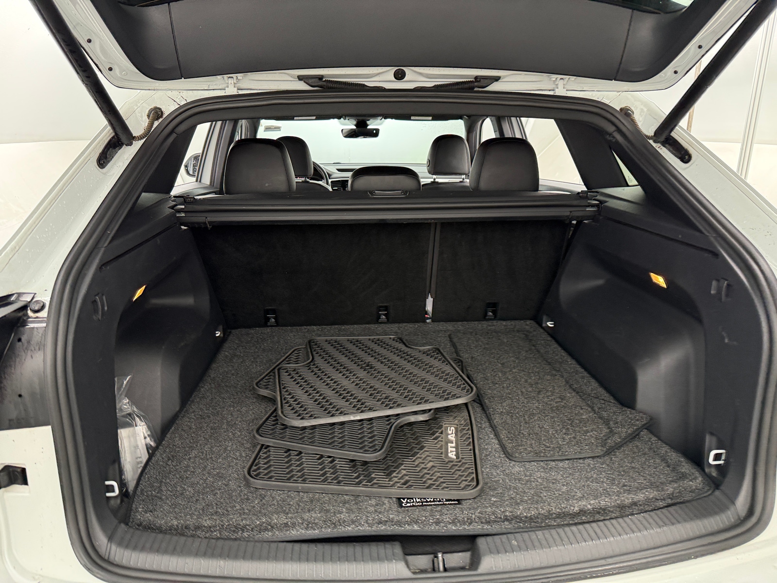 Thumbnail: 2022 Volkswagen Atlas - 6