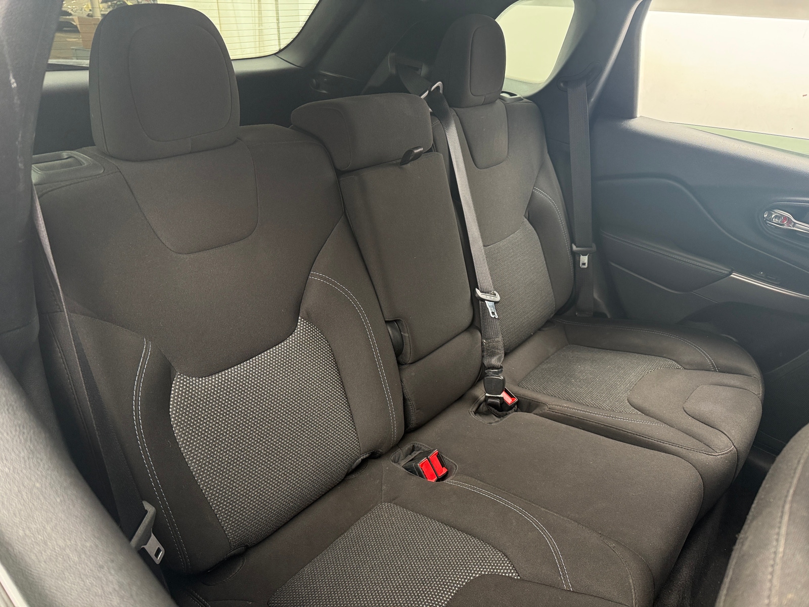 Thumbnail: 2021 Jeep Cherokee - 6