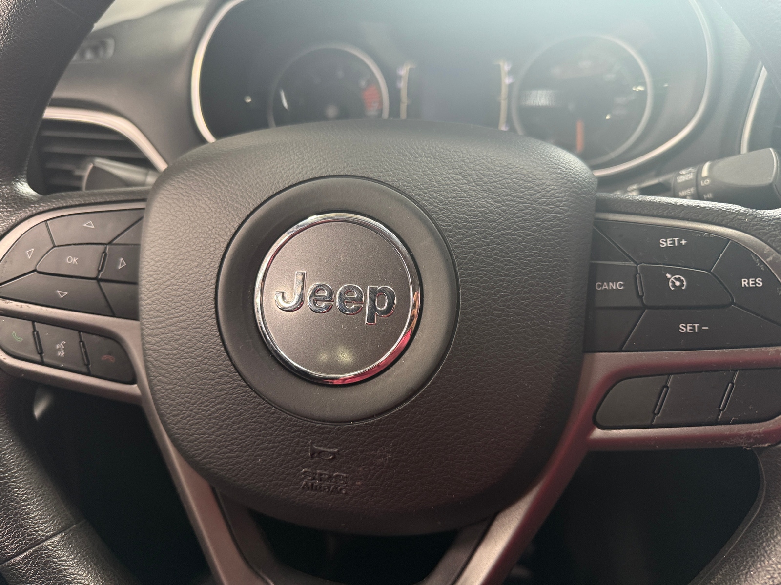 Thumbnail: 2021 Jeep Cherokee - 5