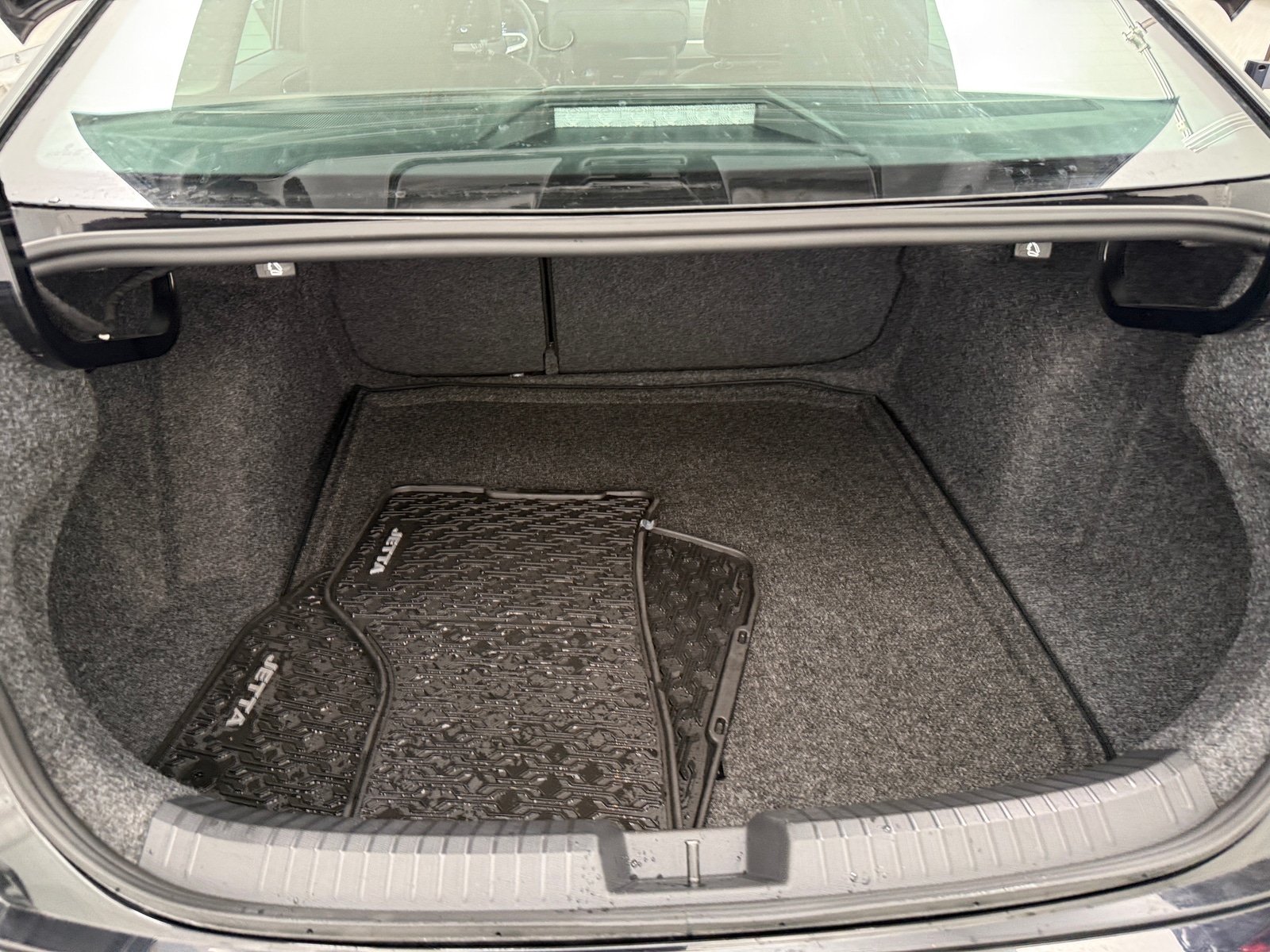 Thumbnail: 2024 Volkswagen Jetta - 7