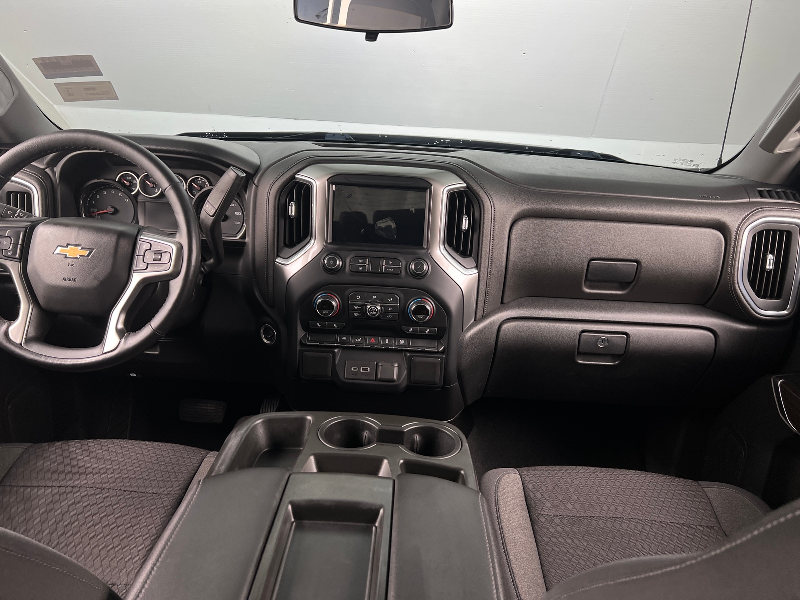 Thumbnail: 2020 Chevrolet Silverado 1500 - 3