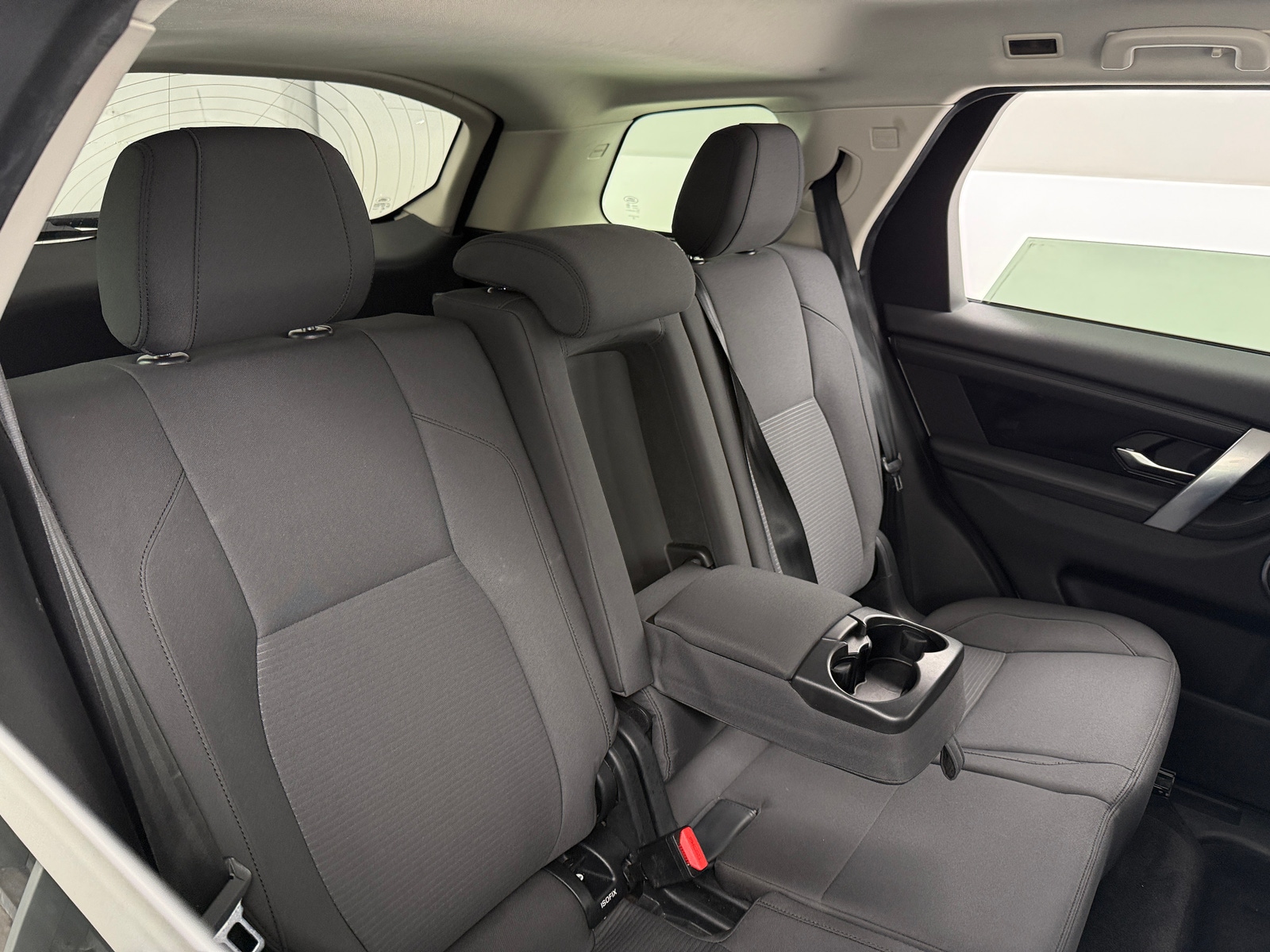 Thumbnail: 2020 Land Rover Discovery Sport - 6