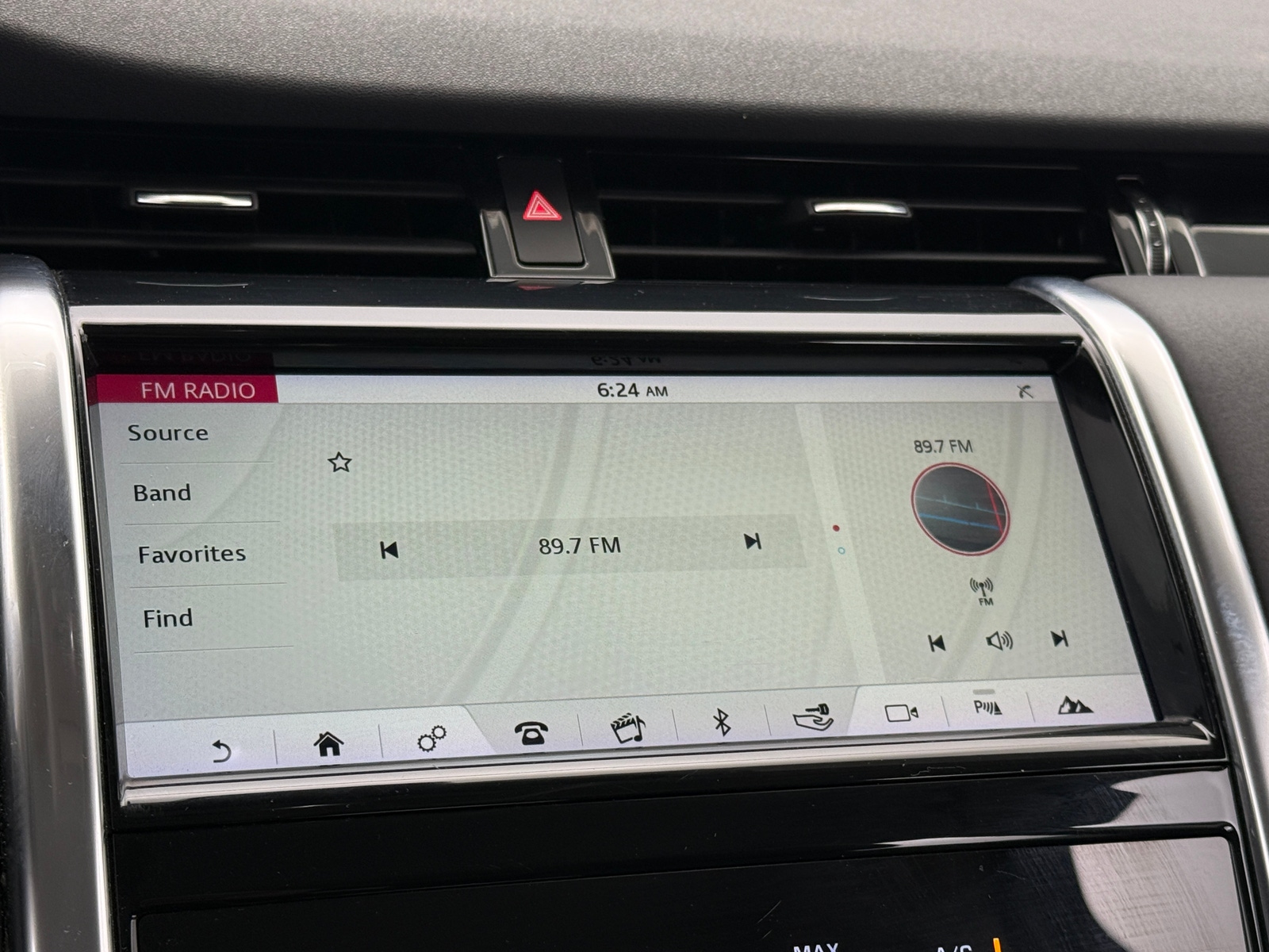 Thumbnail: 2020 Land Rover Discovery Sport - 4