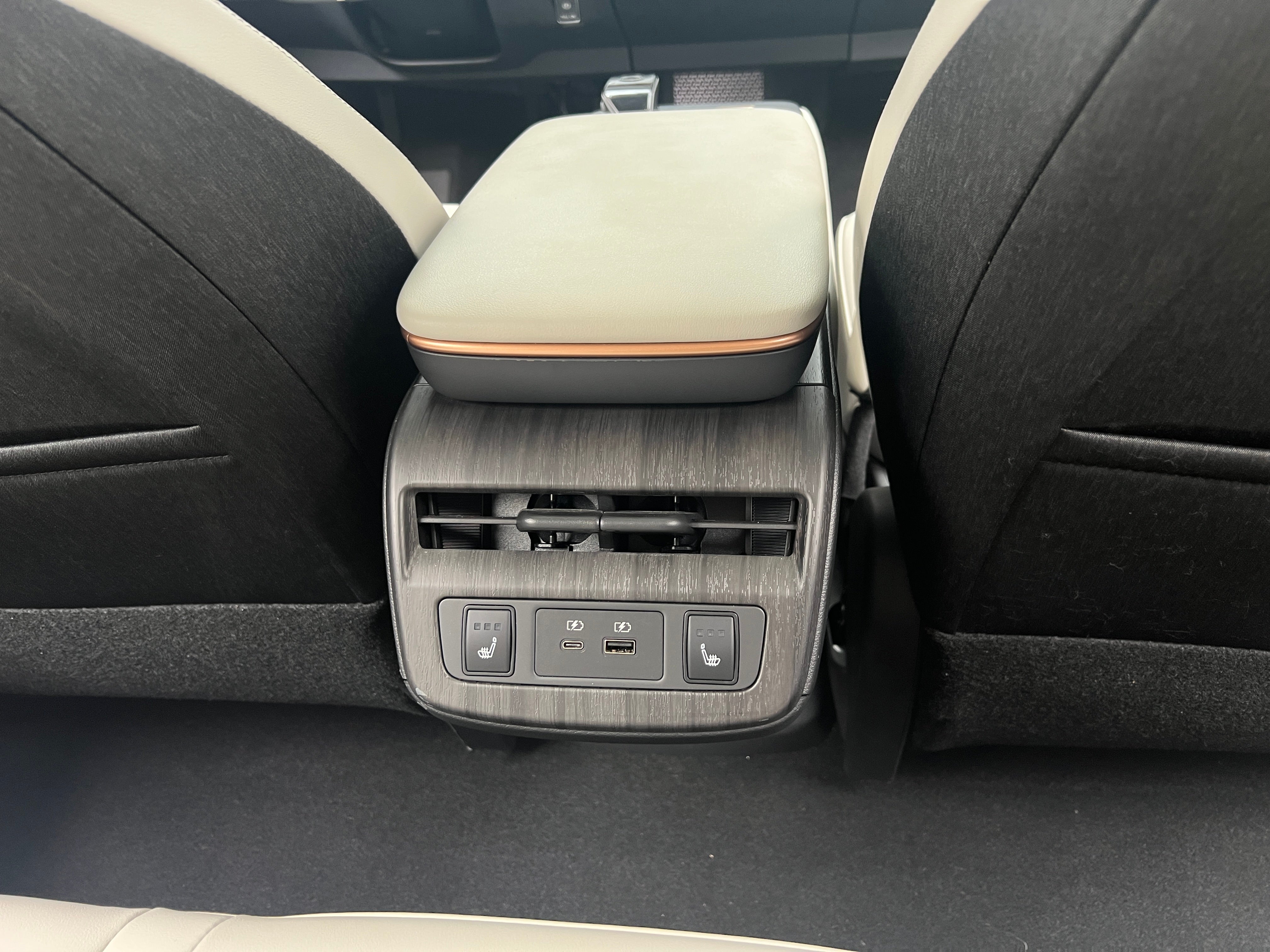 Used 2024 Nissan ARIYA Evolve+ with VIN JN1BF0BAXRM430821 for sale in Oak Creek, WI