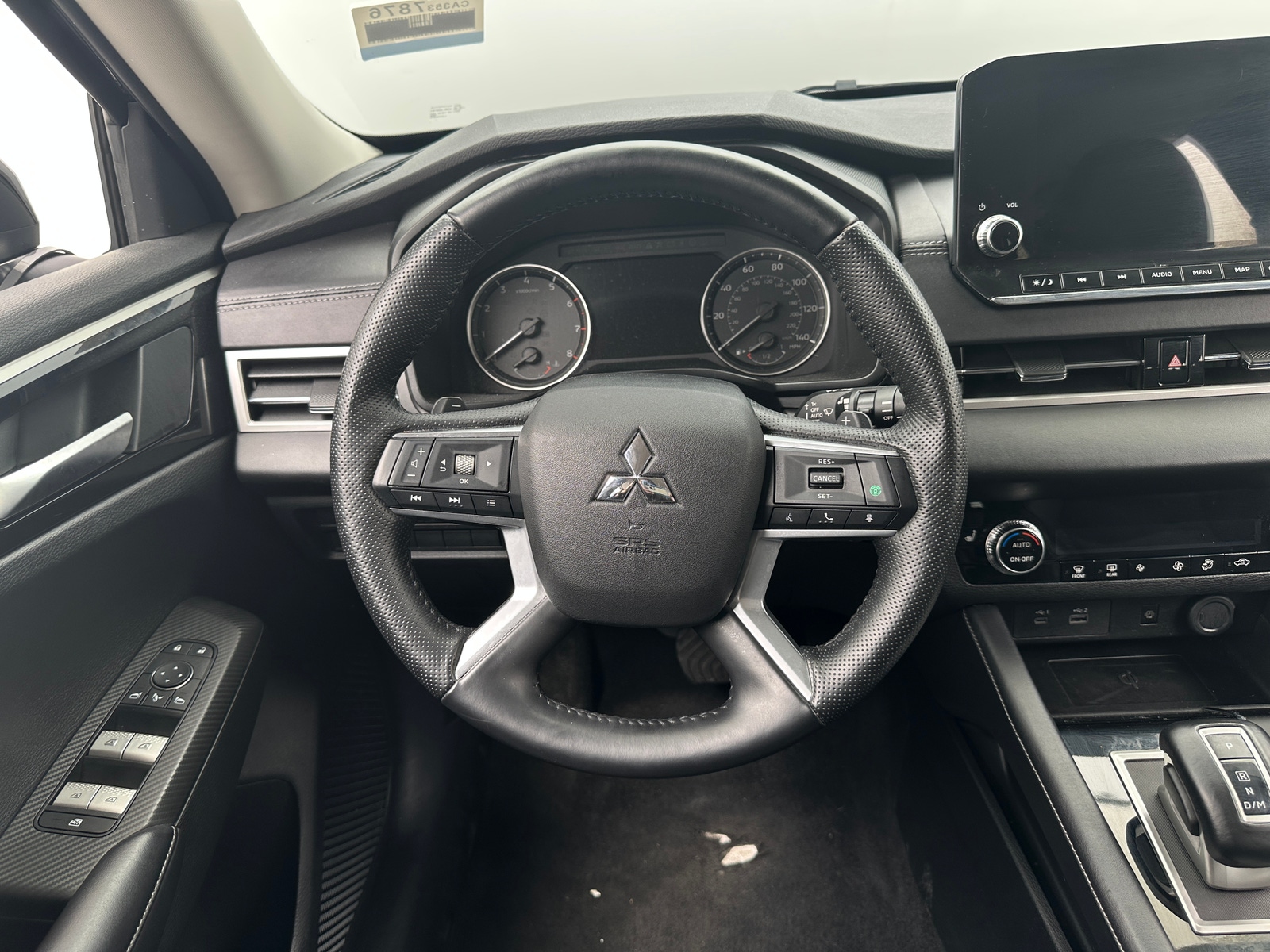 Thumbnail: 2024 Mitsubishi Outlander - 4