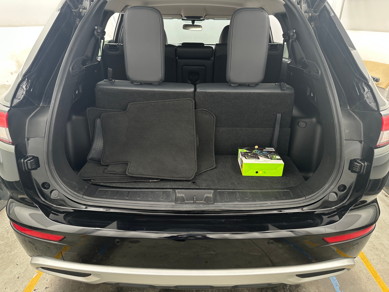 Thumbnail: 2024 Mitsubishi Outlander - 6