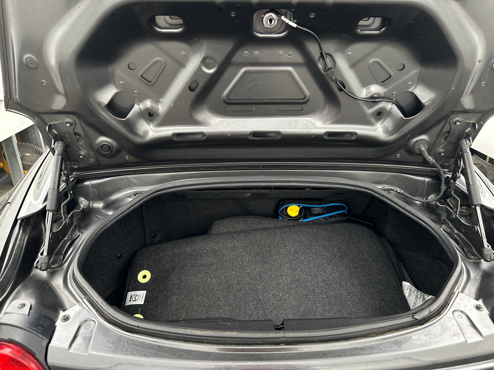 Thumbnail: 2020 Mazda MX-5 Miata - 6