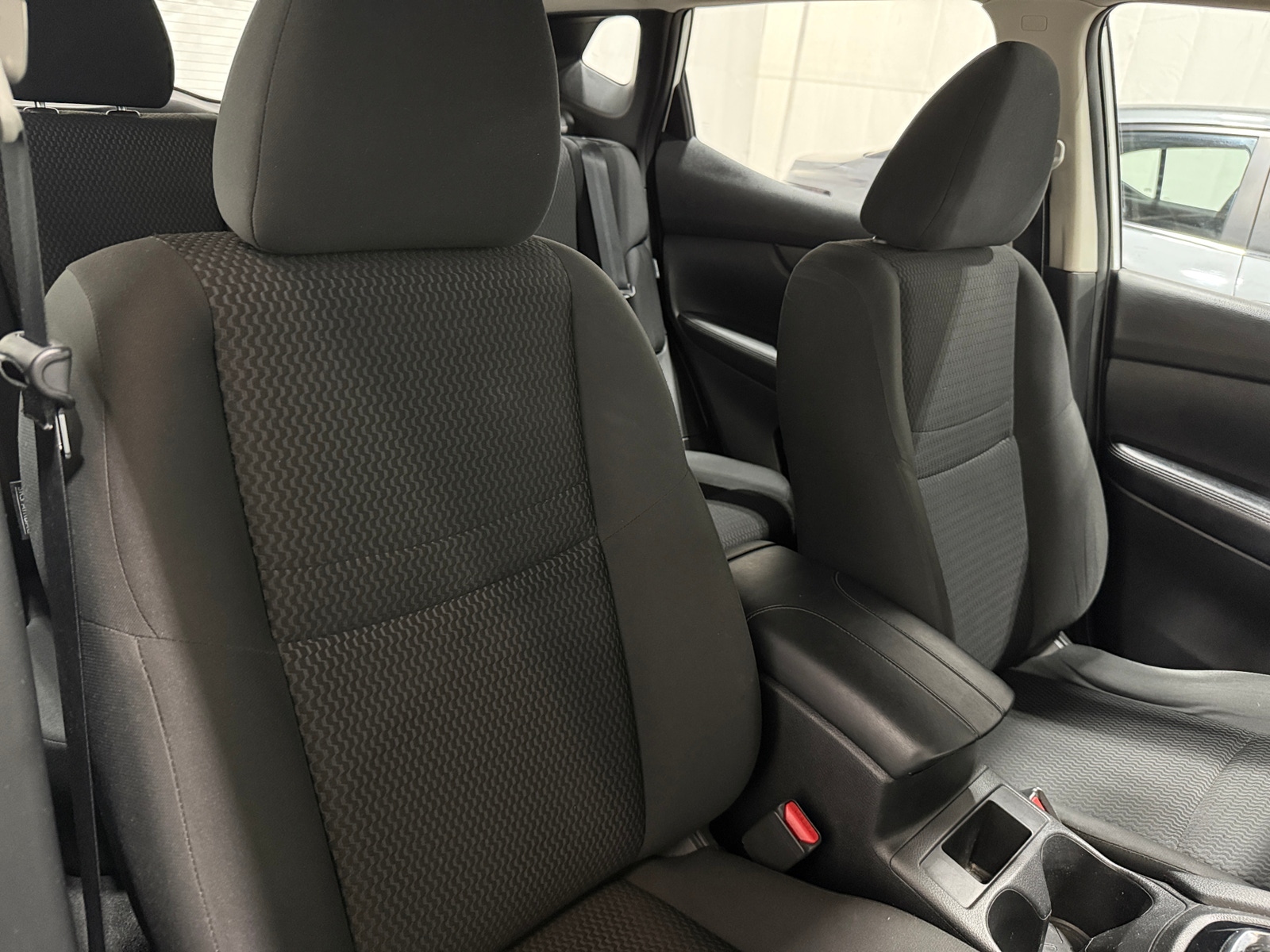 Thumbnail: 2020 Nissan Rogue Sport - 2