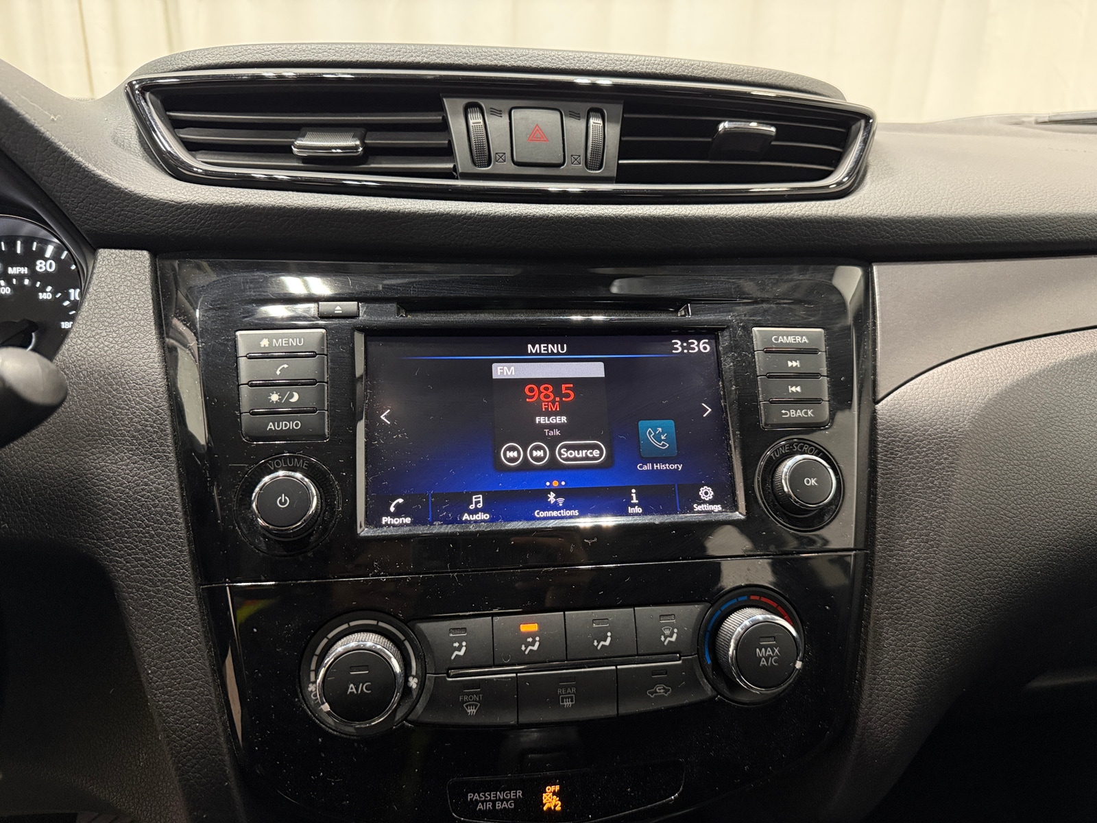 Thumbnail: 2020 Nissan Rogue Sport - 4