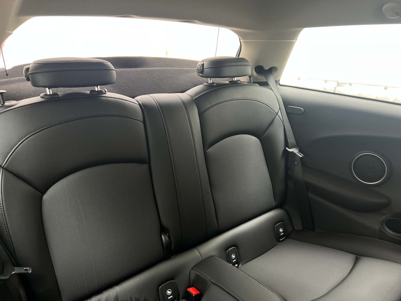 Thumbnail: 2015 MINI Cooper Hardtop - 5