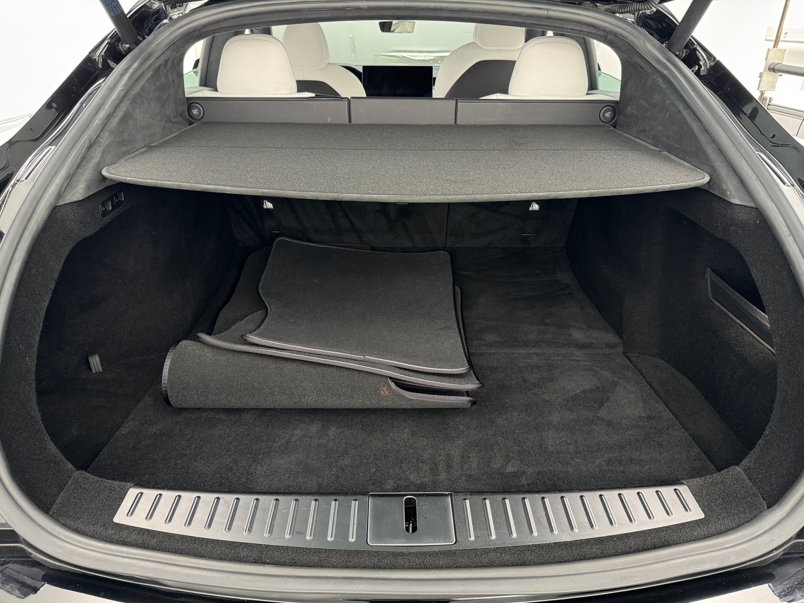 Thumbnail: 2023 Tesla Model S - 6