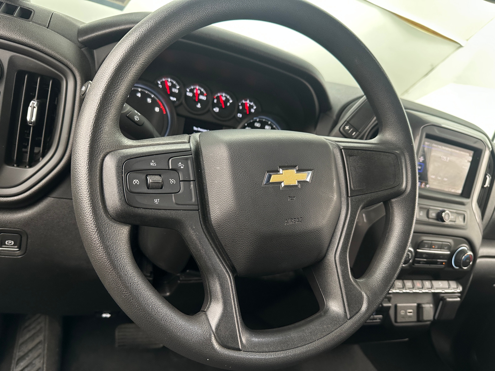 Thumbnail: 2024 Chevrolet Silverado 2500 - 5