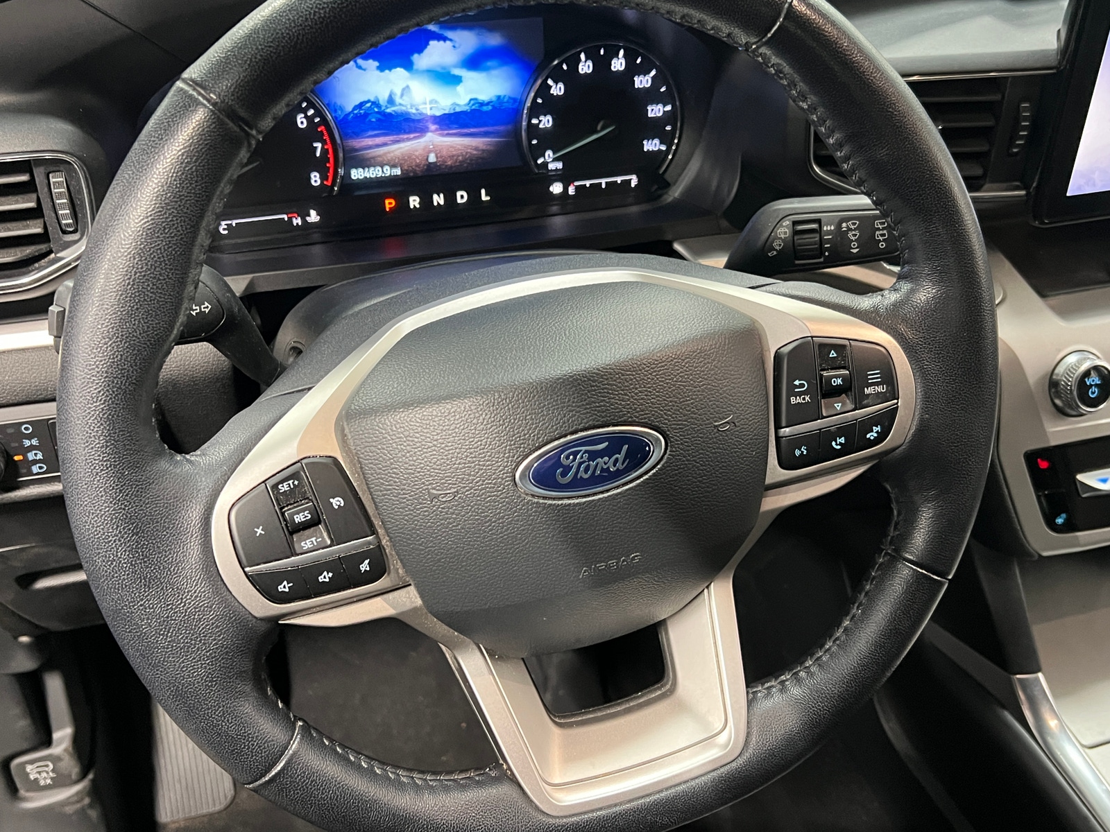 Thumbnail: 2021 Ford Explorer - 4