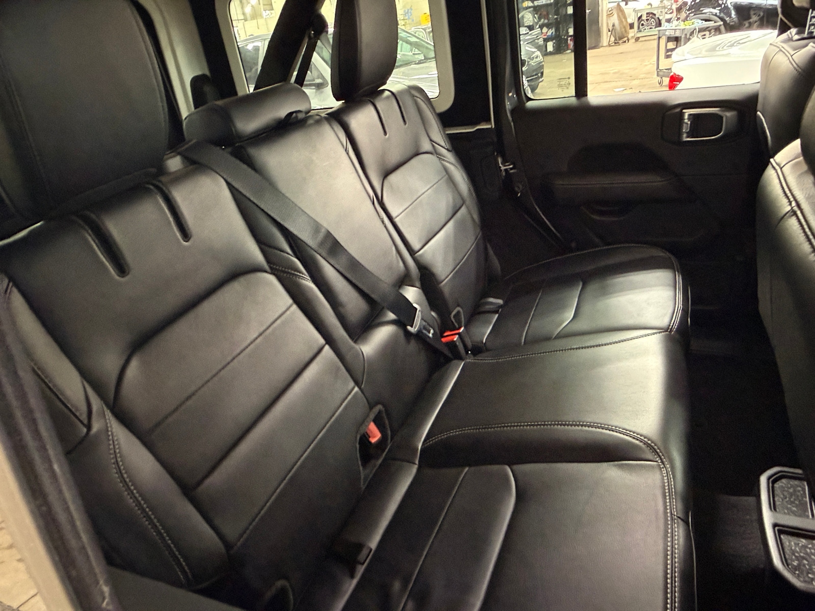 Thumbnail: 2021 Jeep Wrangler - 5