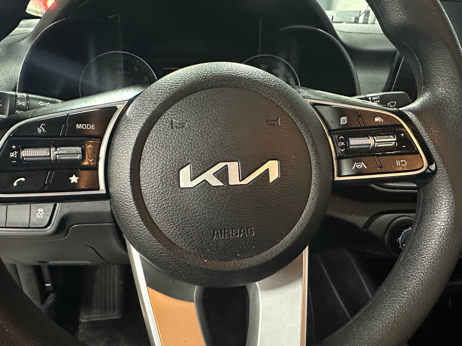 Thumbnail: 2023 Kia Forte - 5