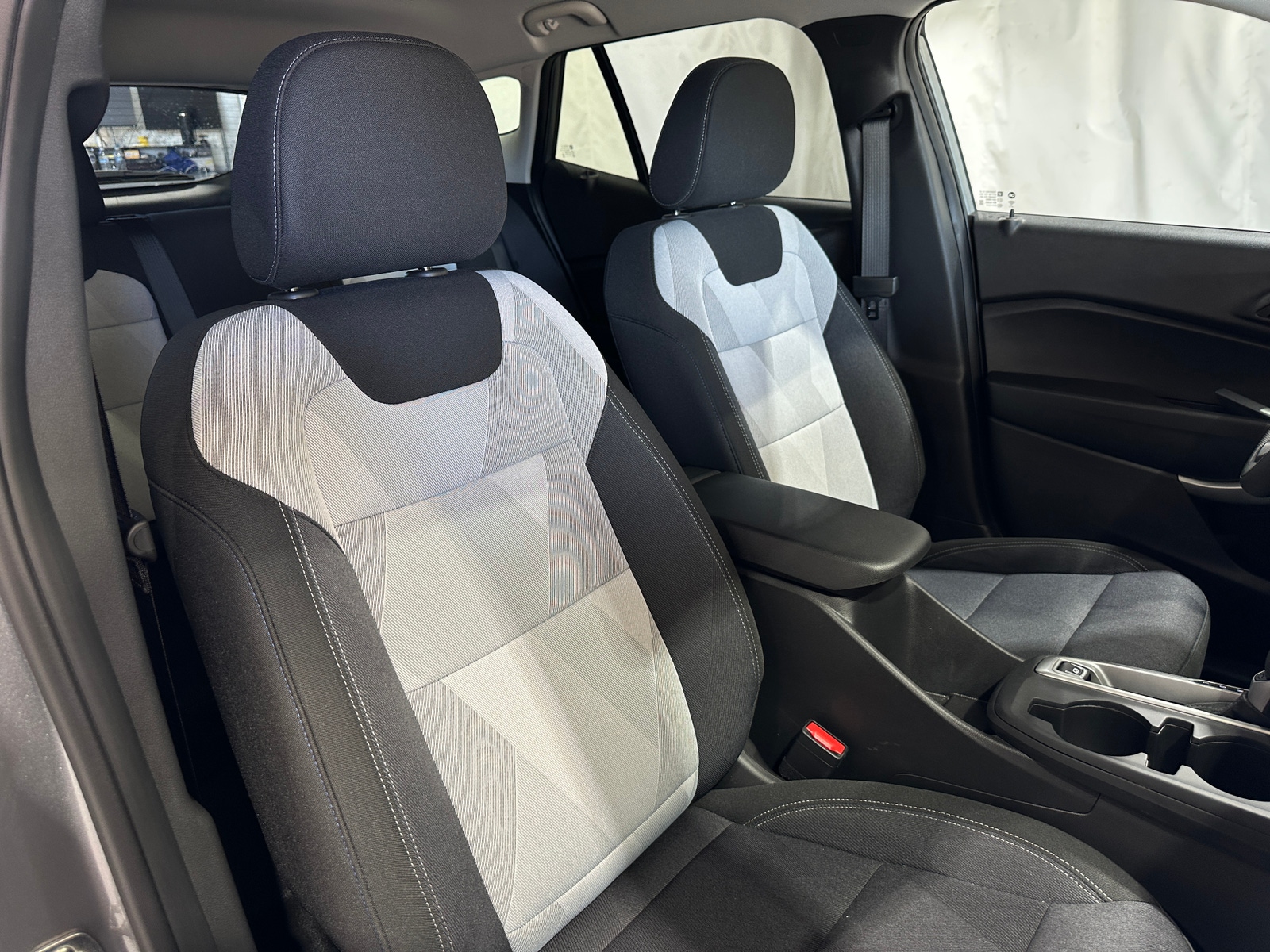 Thumbnail: 2025 Chevrolet Trax - 2