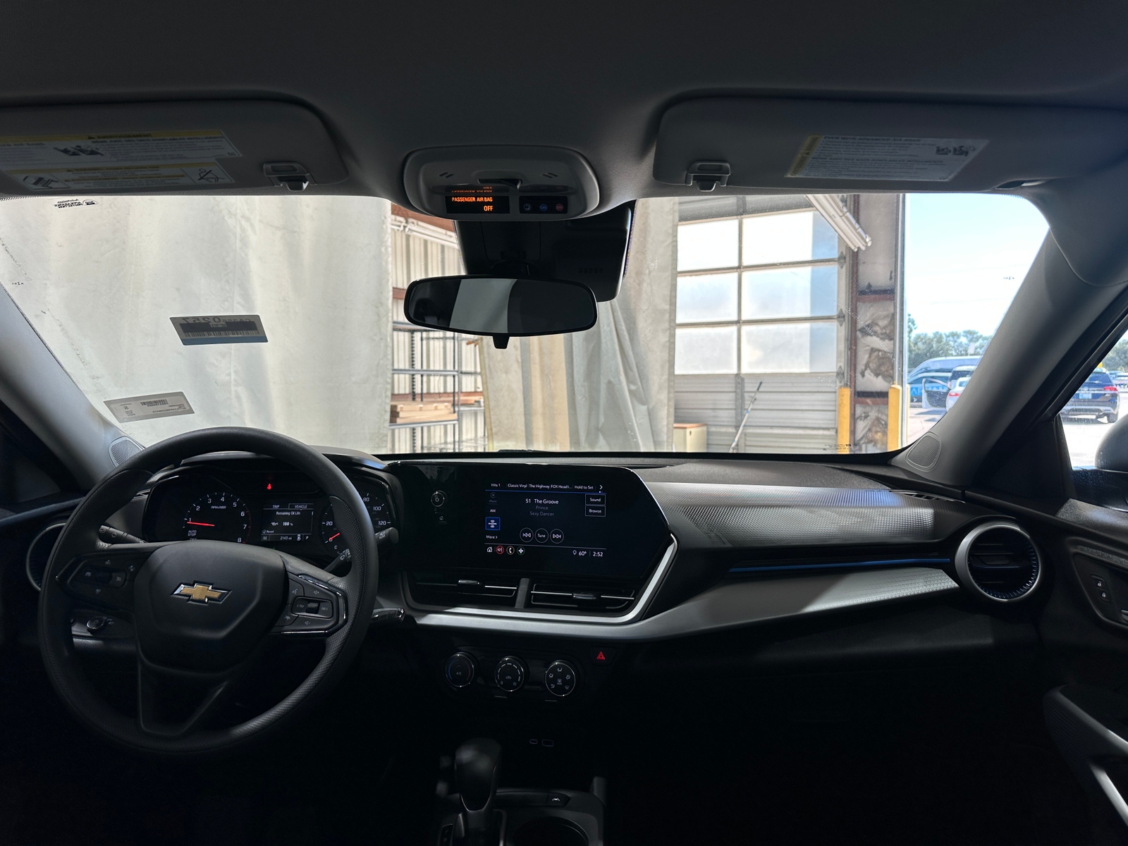 Thumbnail: 2025 Chevrolet Trax - 3