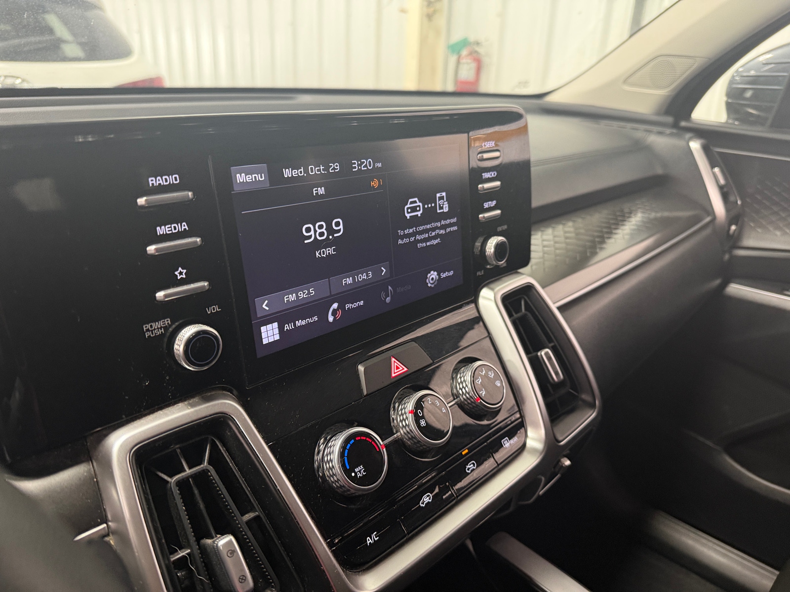 Thumbnail: 2021 Kia Sorento - 4