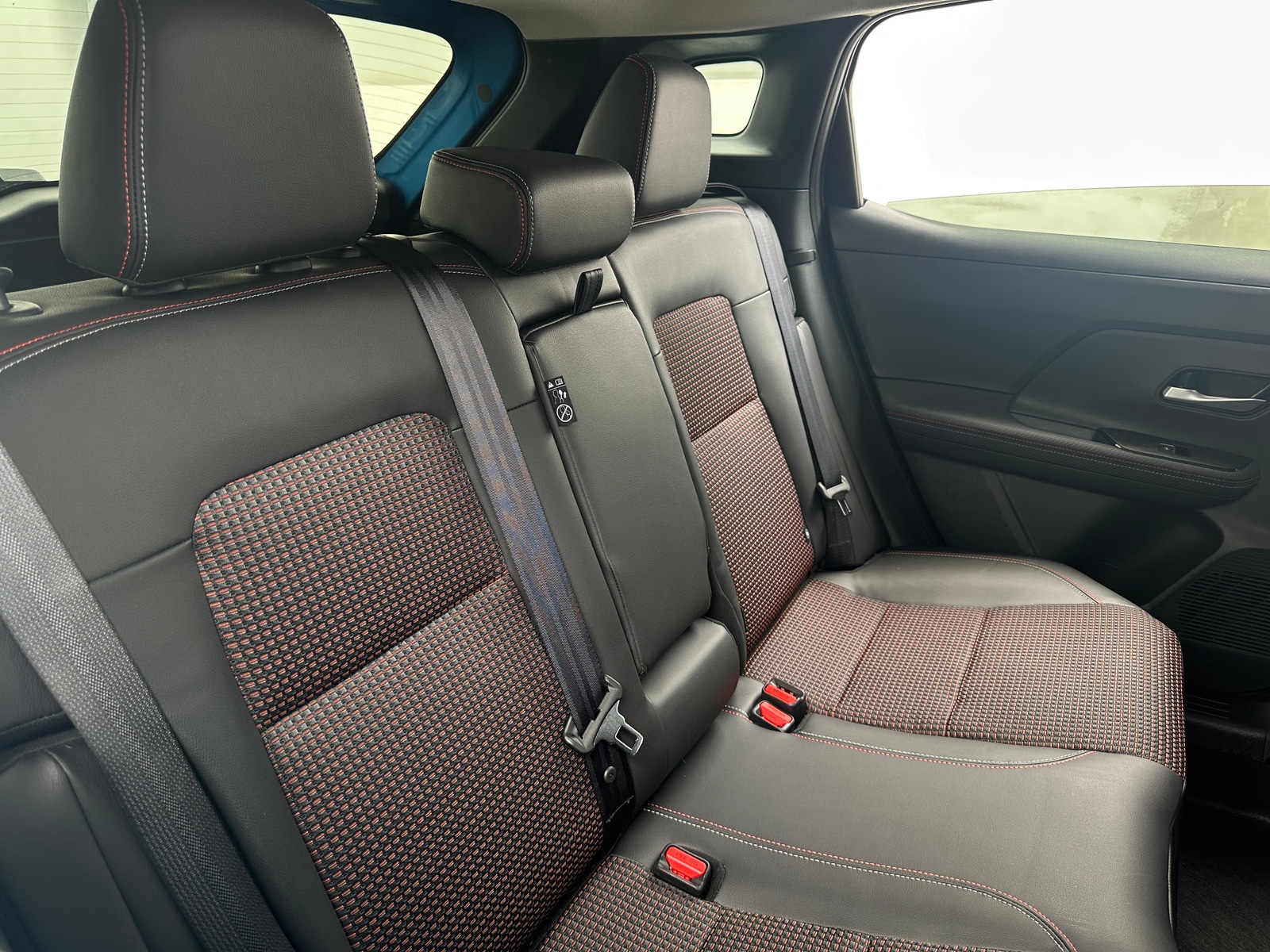 Thumbnail: 2025 Nissan Kicks - 5