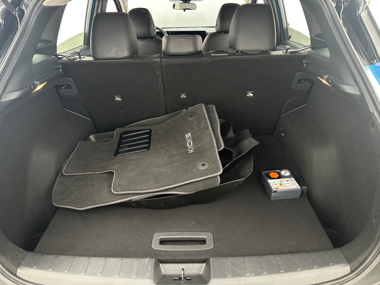 Thumbnail: 2025 Nissan Kicks - 6