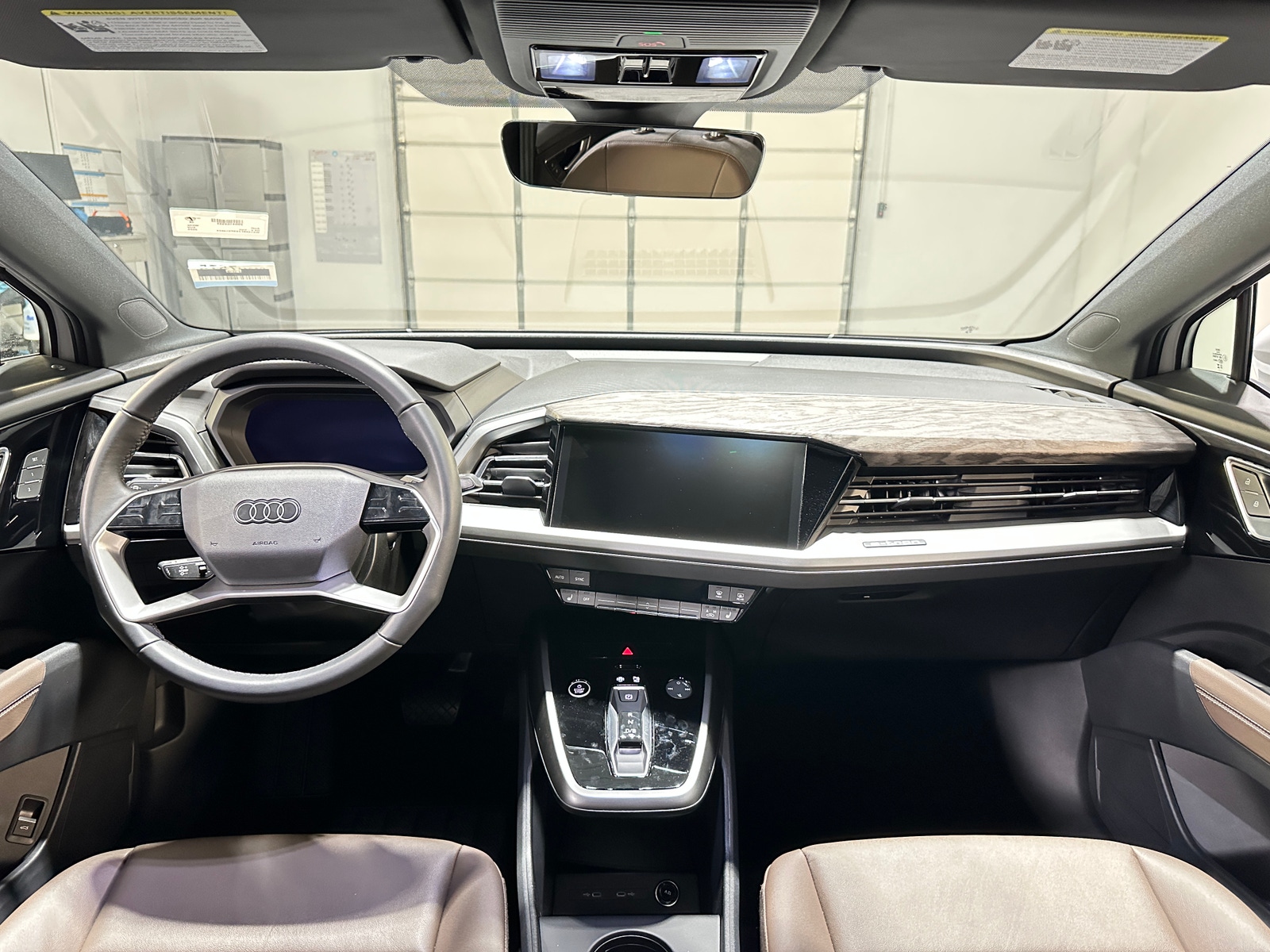 Thumbnail: 2025 Audi Q4 e-tron - 2