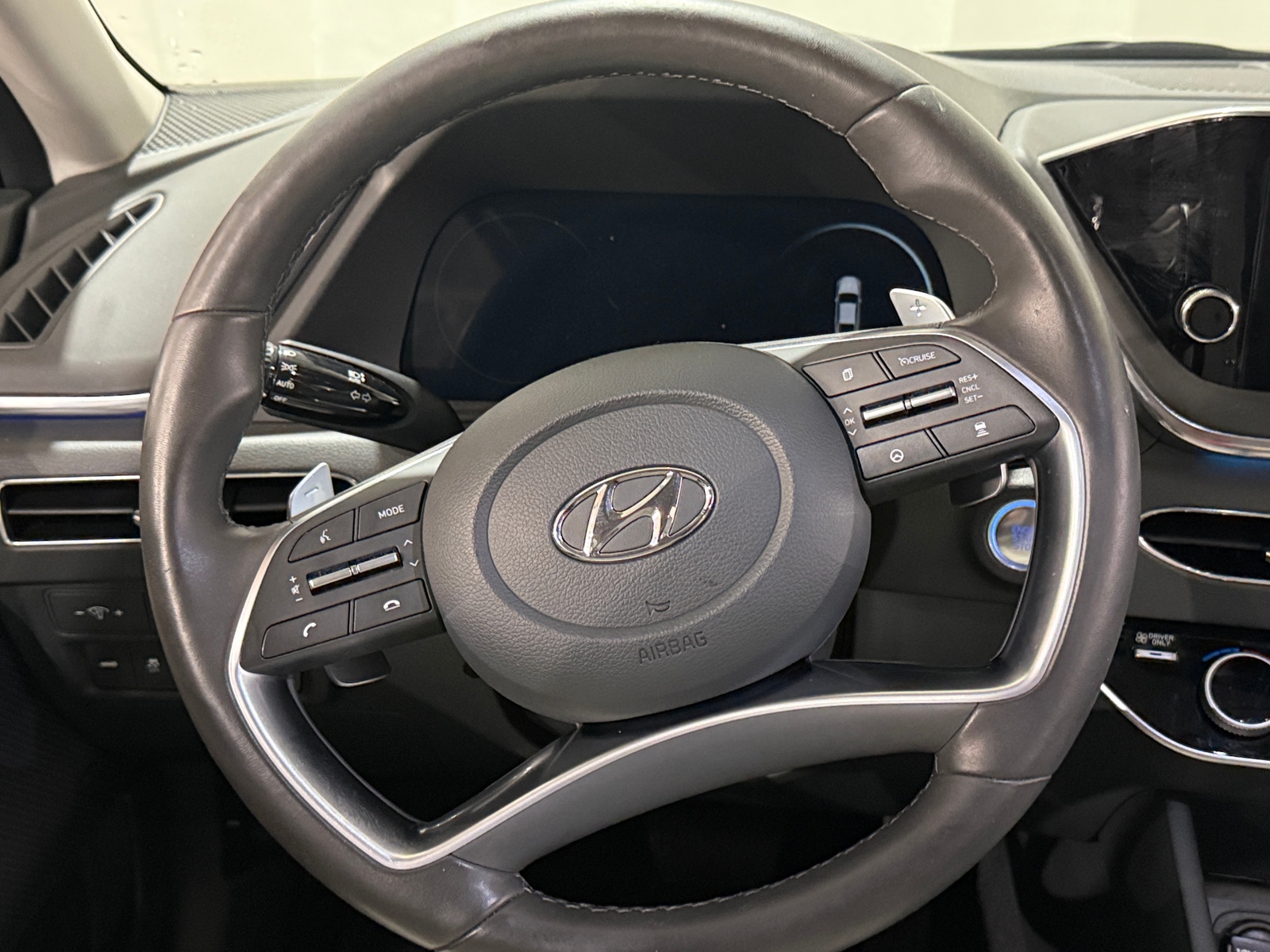 Thumbnail: 2023 Hyundai Sonata - 4