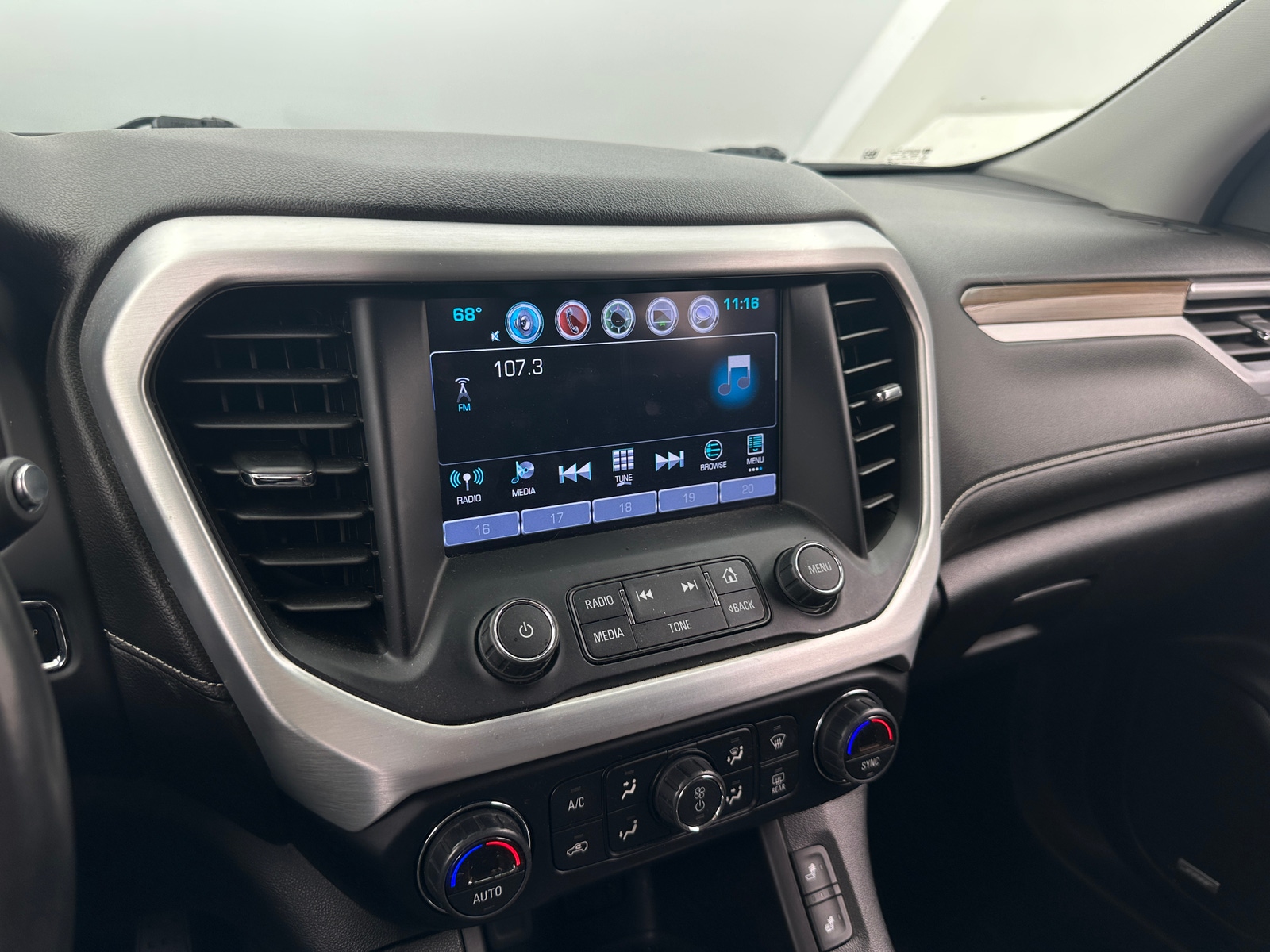 Thumbnail: 2019 GMC Acadia - 4