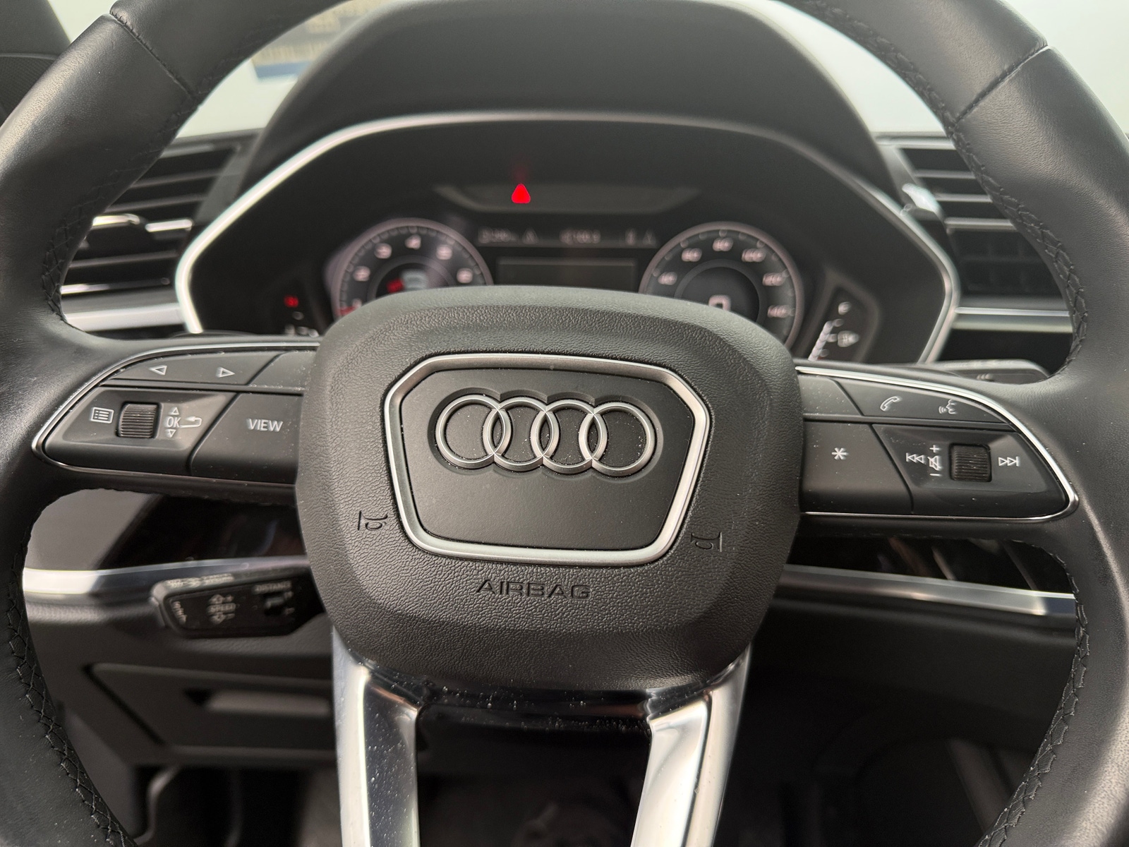 Thumbnail: 2022 Audi Q3 - 4