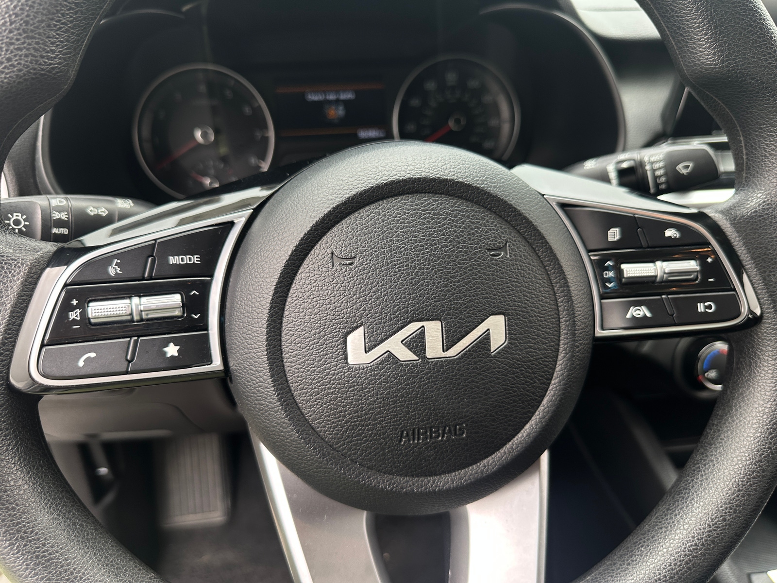 Thumbnail: 2024 Kia Forte - 5